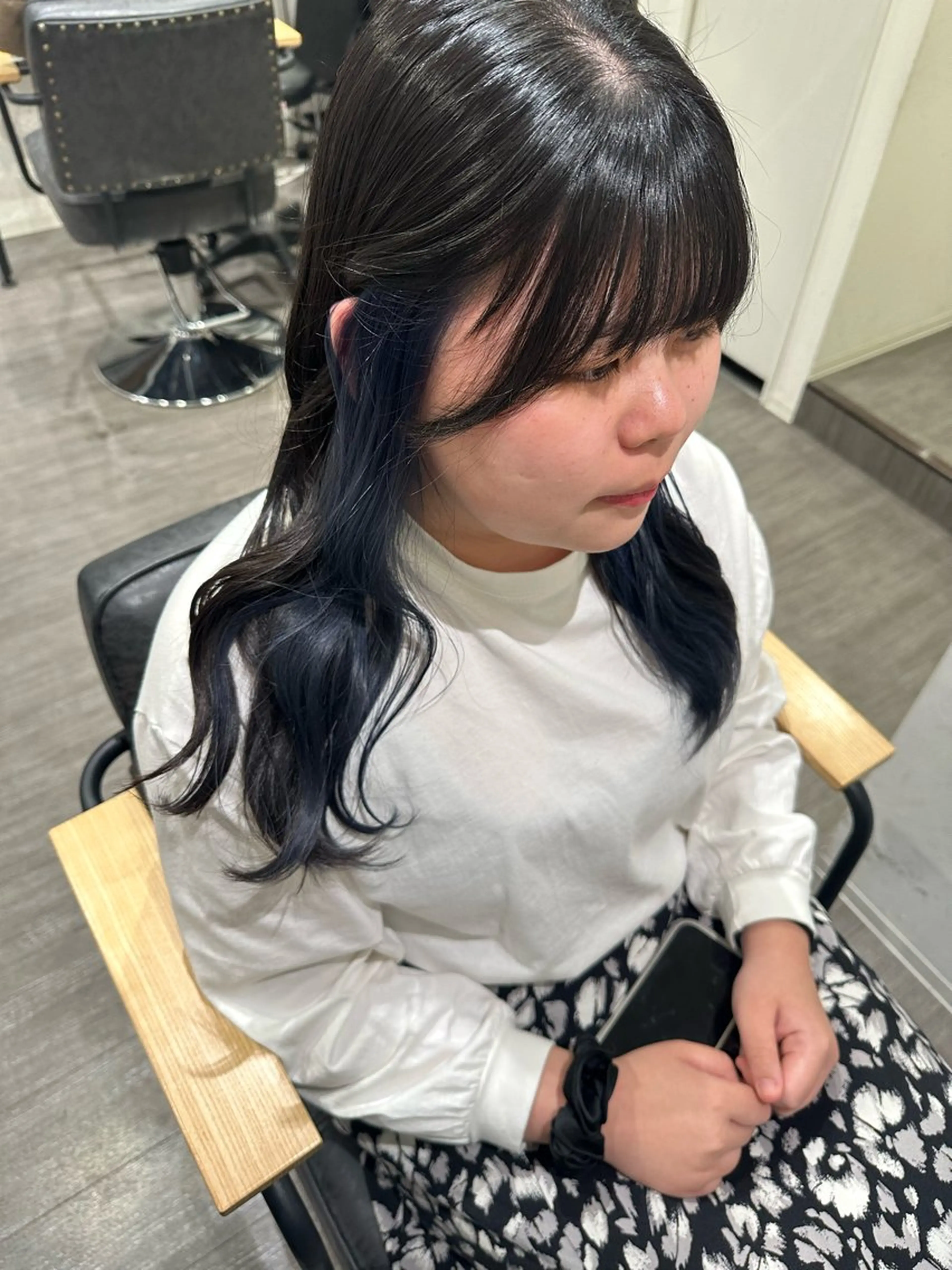 セミロング カラー ブリーチ ブルーカラー ネイビーカラー 艶髪レイヤー上田 紗也🇰🇷💗のヘアスタイル