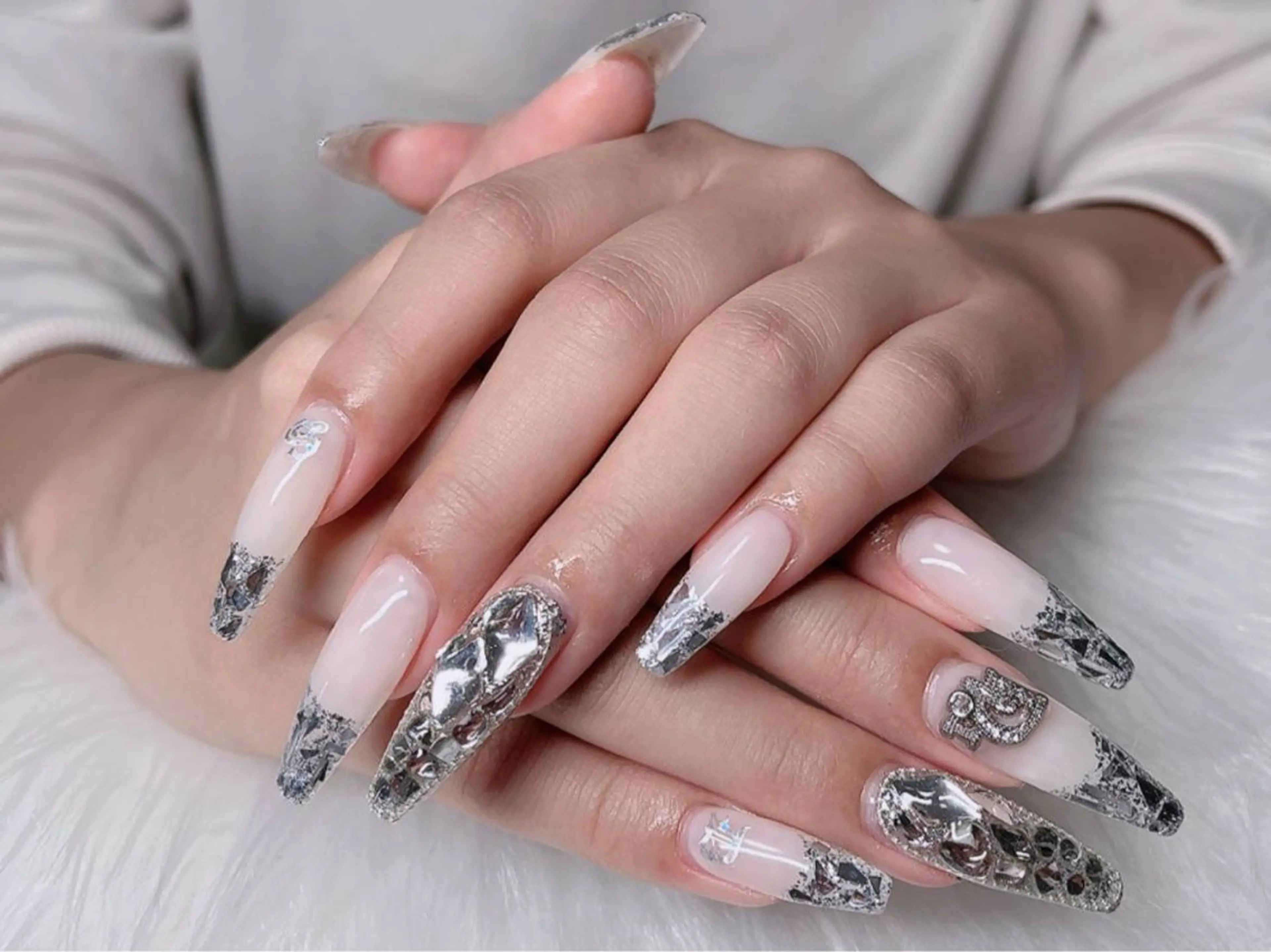 ネイル フレンチネイル ジェルネイル ハロウィン キラキラネイル 韓国ネイル H.baby Nail Salonのネイルデザイン