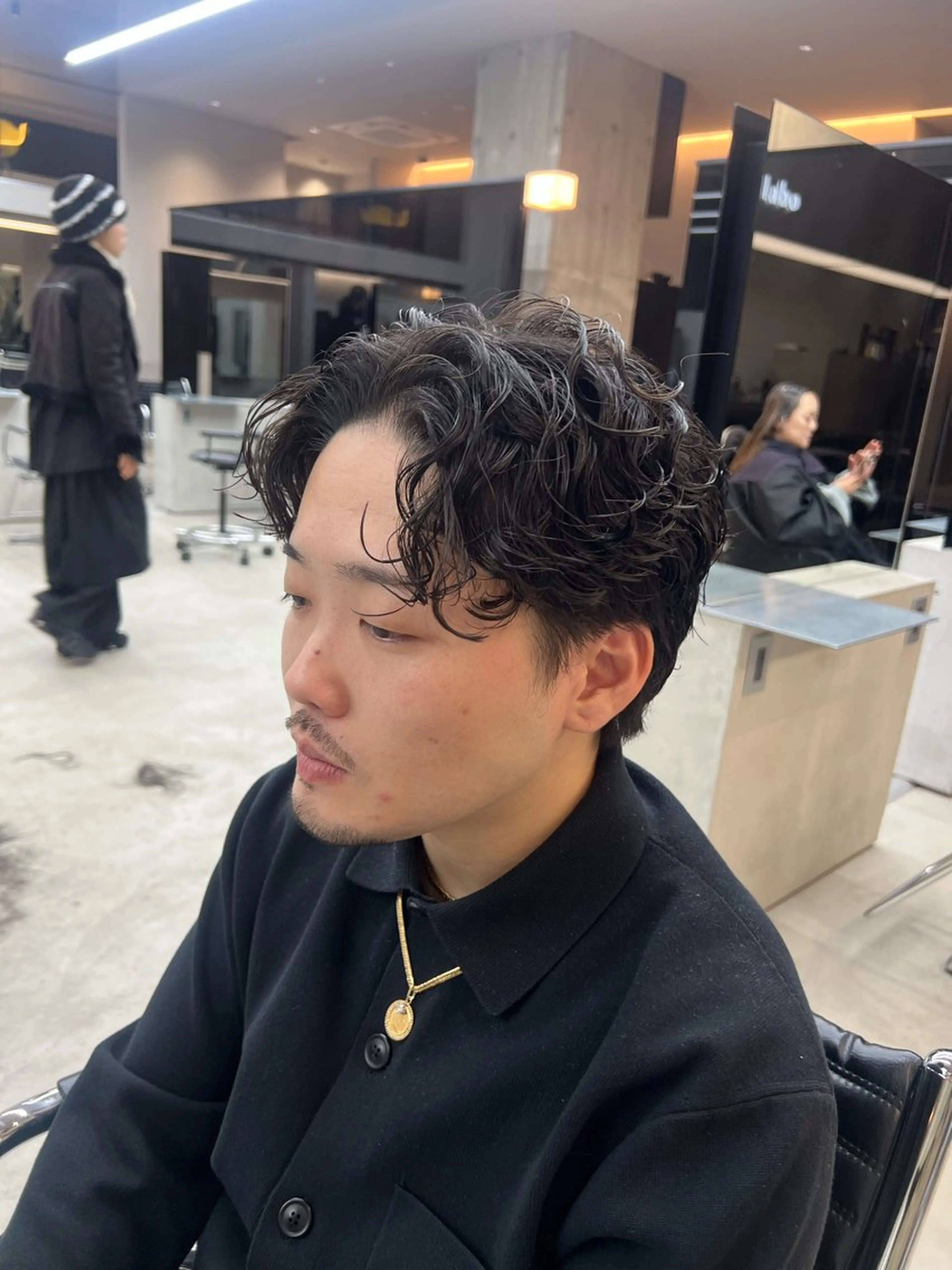 パーマ カット パーマ ヘッドスパ 吉沢遣人/レイヤー 艶カラー/抜け感のヘアスタイル