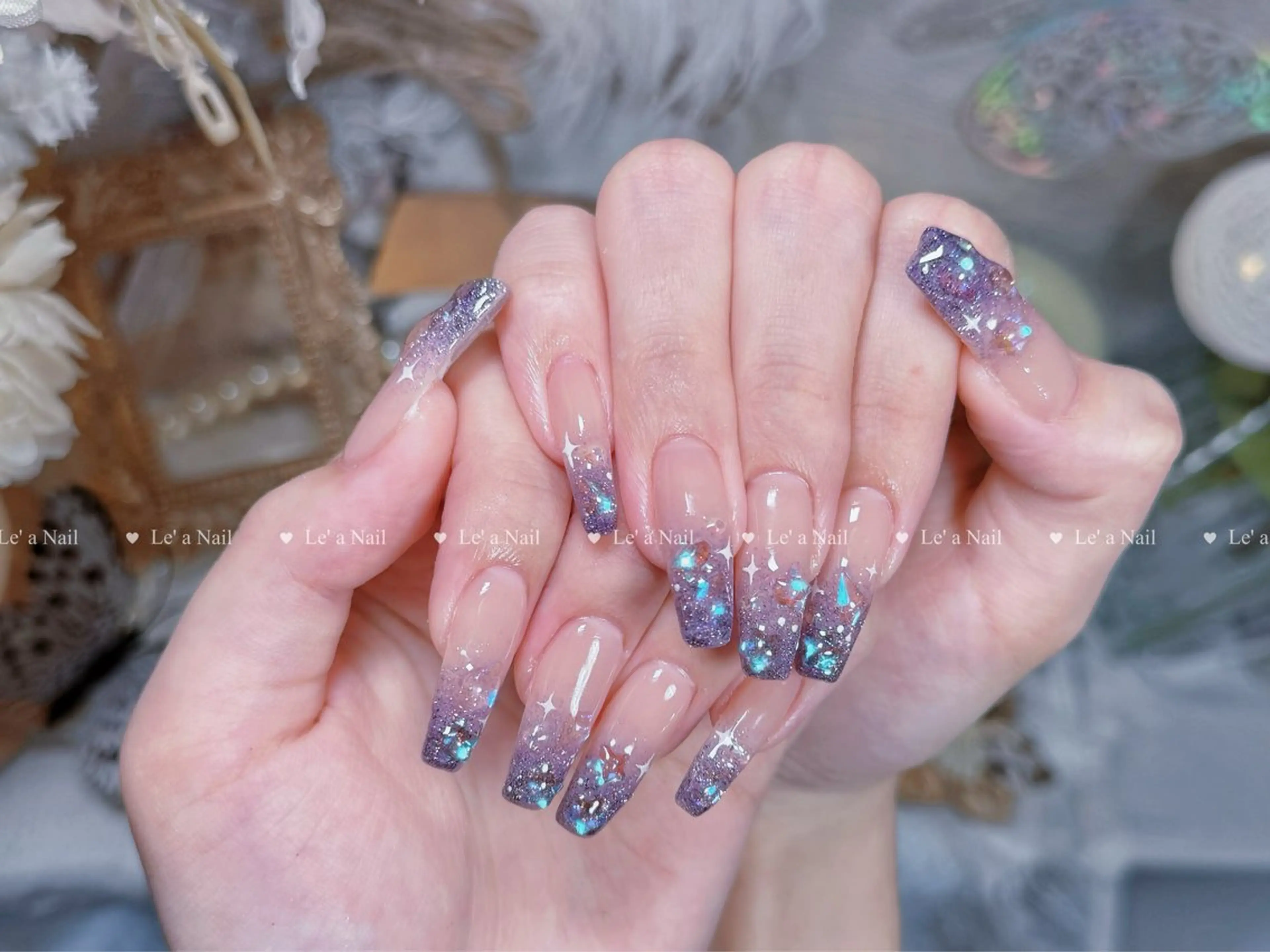 ネイル フラッシュネイル フットネイル フレンチネイル ジェルネイル ガラスフレンチ ハンドネイル フットネイル ハンドケア Luxe Nail Salonのネイルデザイン