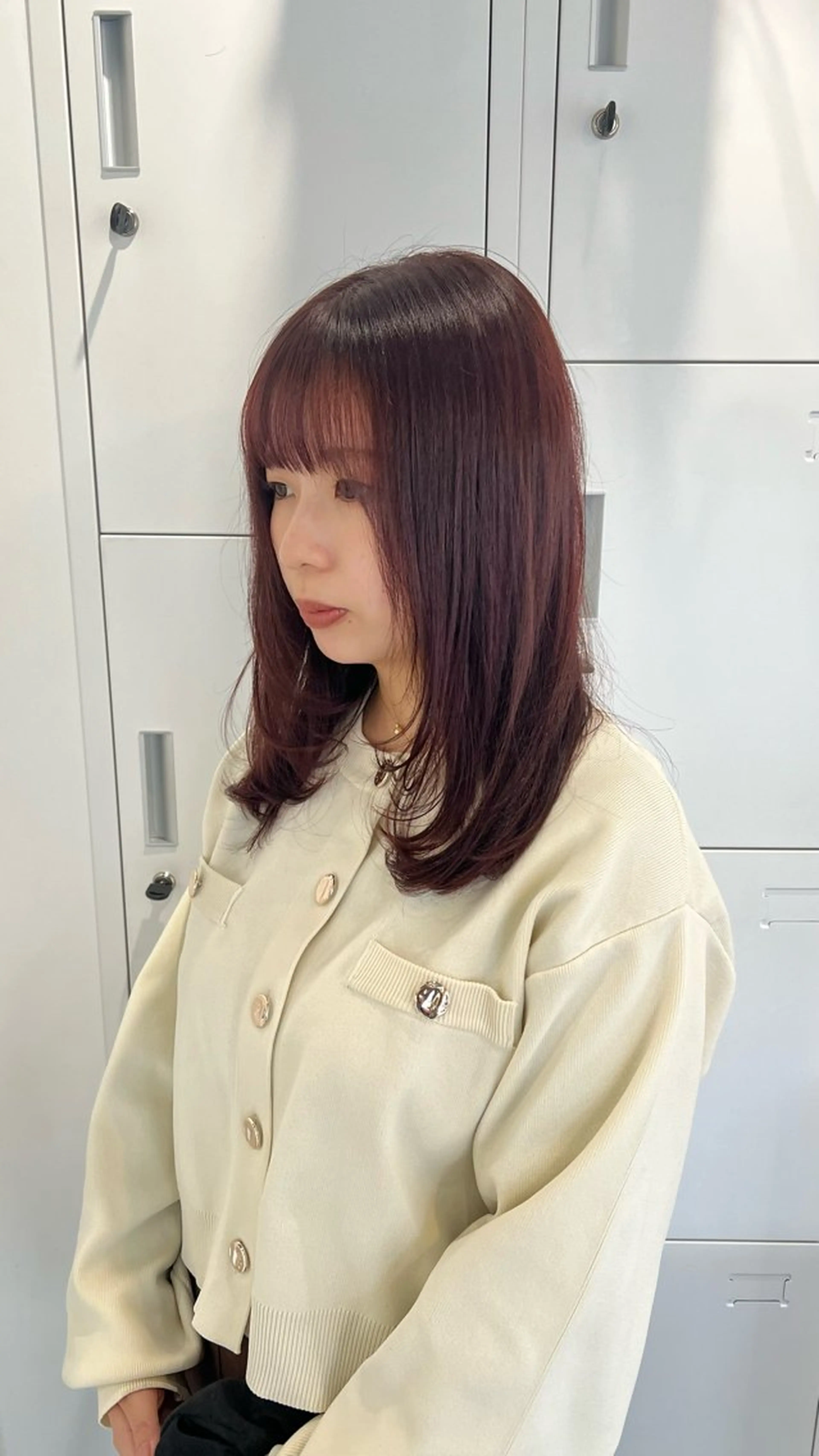 セミロング カラー 顔まわりレイヤー 顔周りカット レイヤーカット 黒阪 なみのヘアスタイル