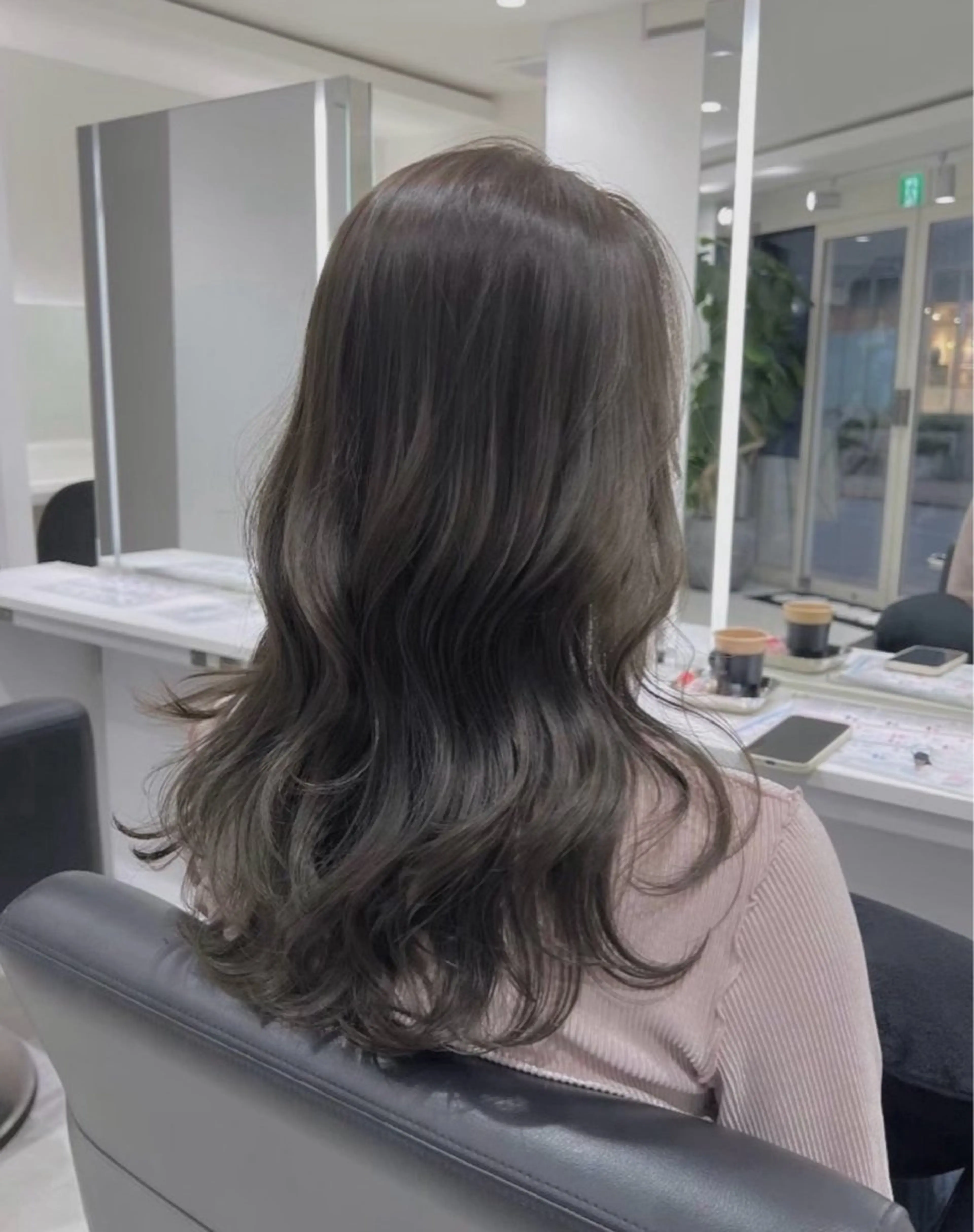 ロング カラー ヘアカラー トリートメント ヘアセット グレージュ/ベージュ /経堂/sana🌱のヘアスタイル