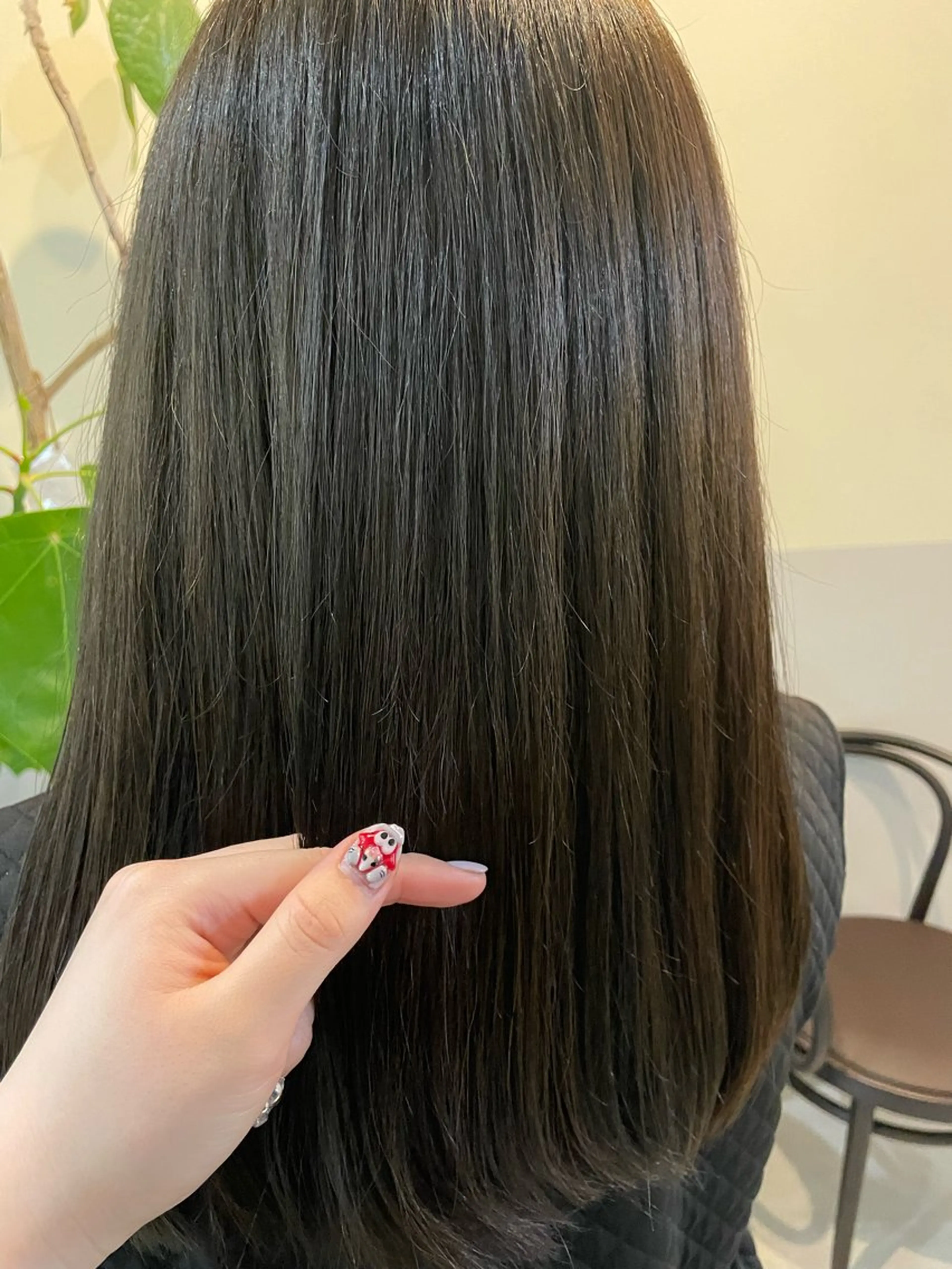 ロング 鈴木 美由華／透明感カラーのヘアスタイル