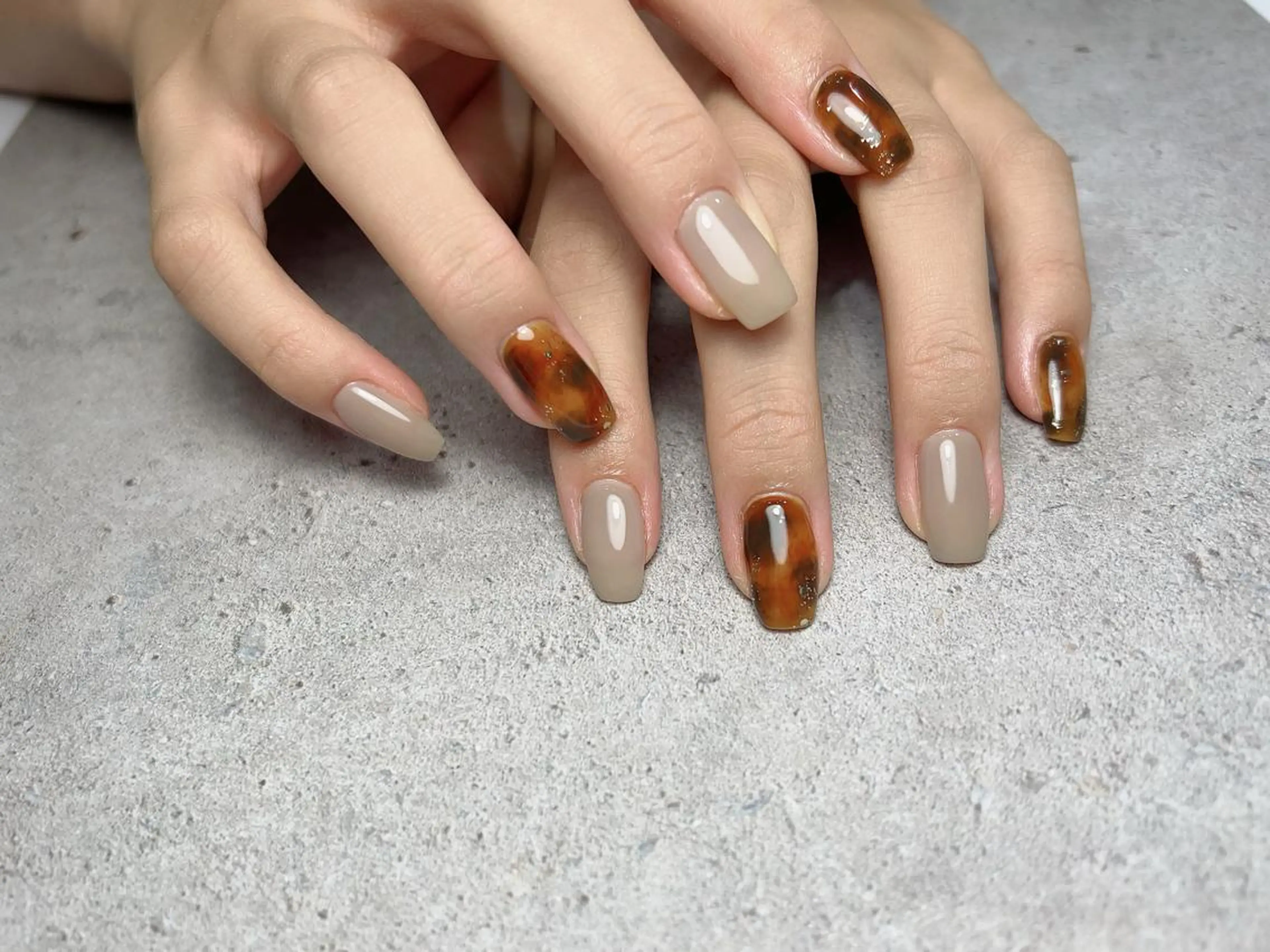 ネイル 𝐑𝐞𝐯𝐢𝐨 ___堺市西区のマツエク・マツパデザイン