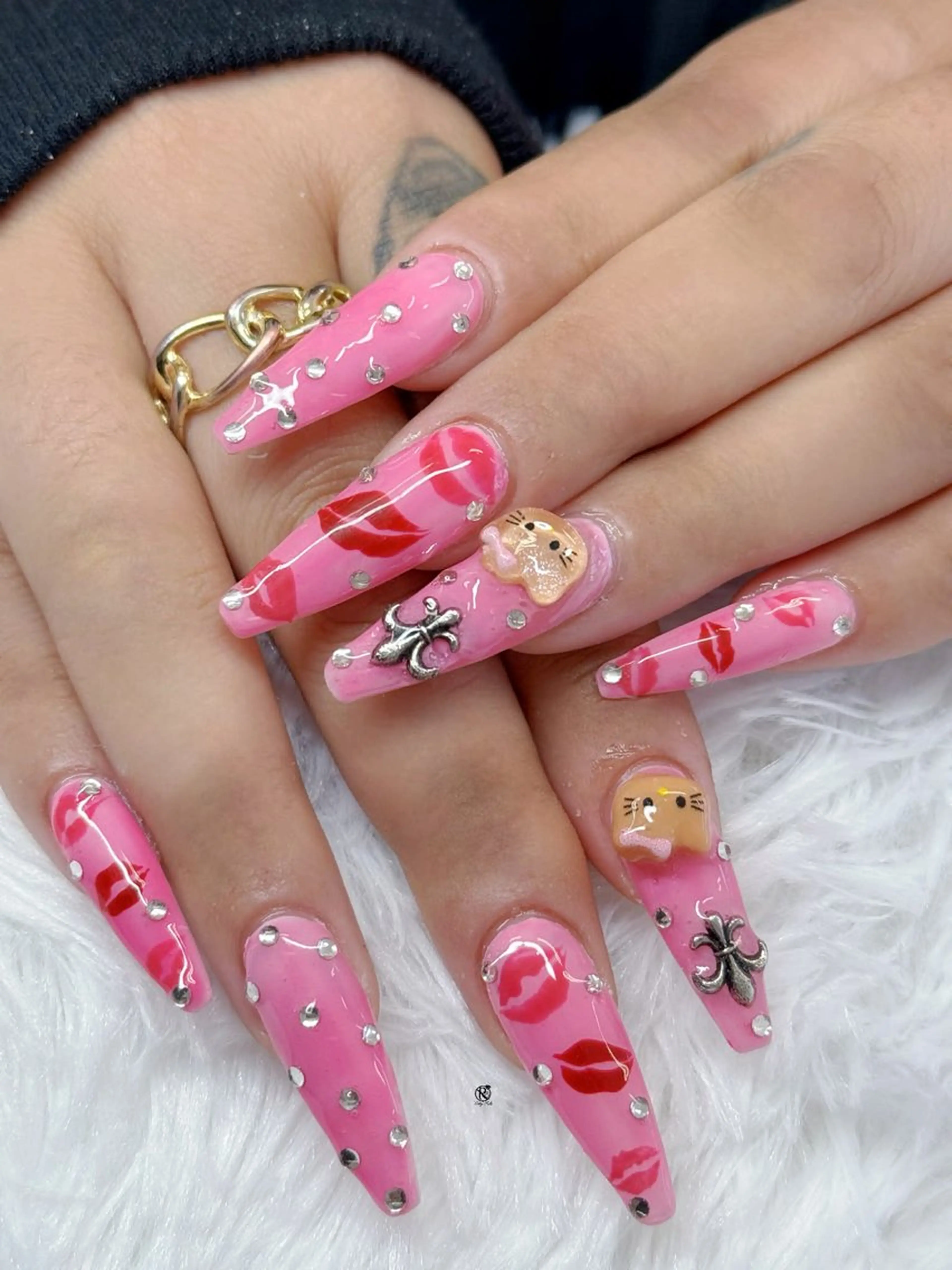 ネイル ボルドー ブラウン チークネイル ドット フットネイル ハンドネイル ハンドケア Ruby Nail 霞ヶ関店のネイルデザイン