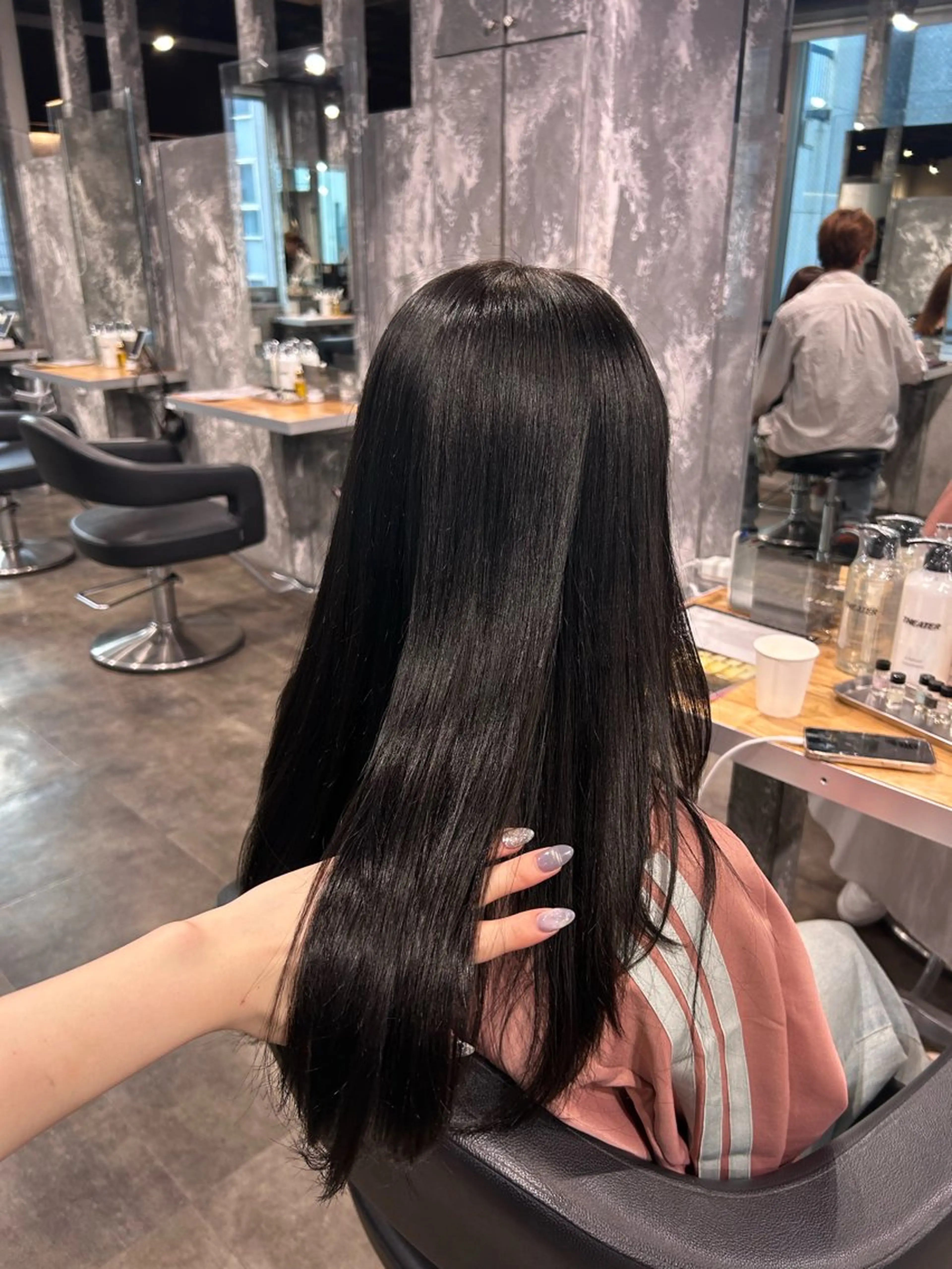 ロング カラー ヘアカラー トリートメント 寒色🦋韓国ヘア💙 レイヤー/グレージュのヘアスタイル