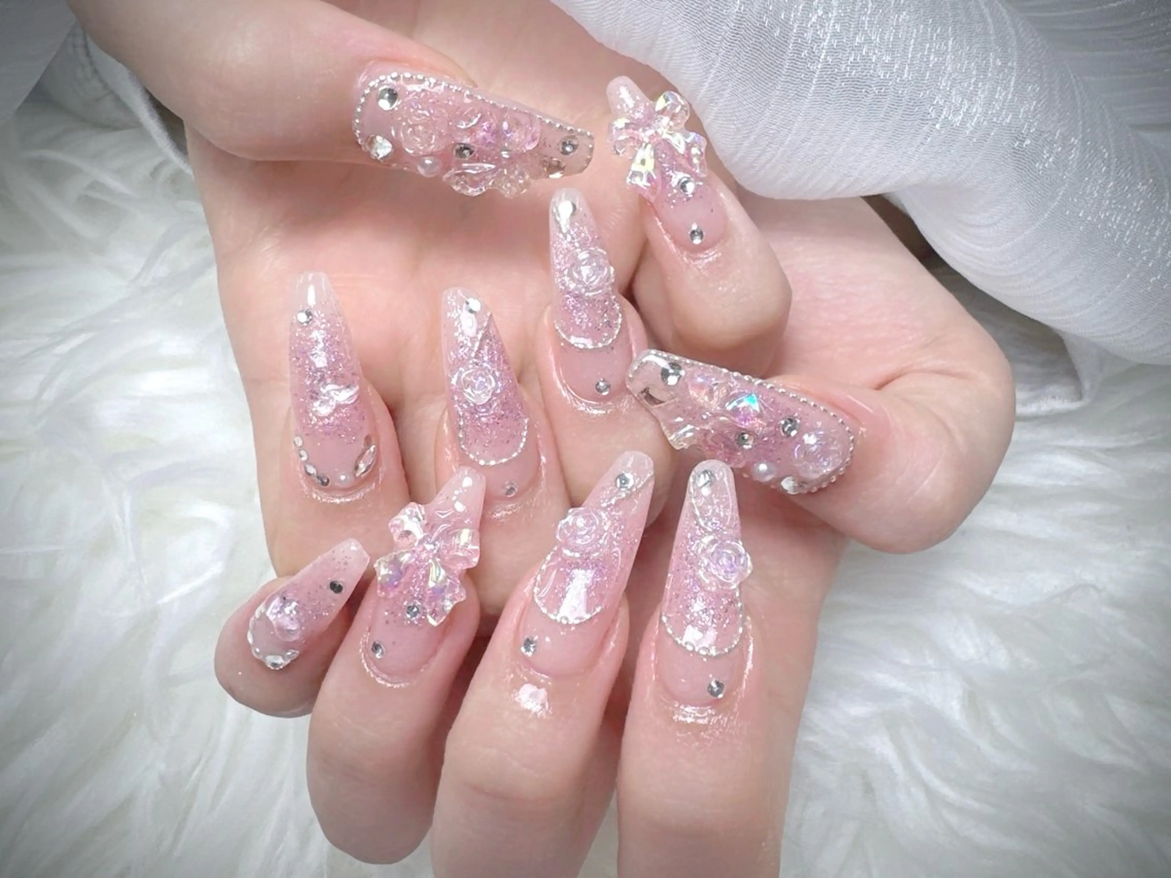 ネイル フレンチネイル グラデーション 韓国ネイル マグネットネイル ミラーネイル ハンドネイル ハンドケア Hara Nail 【パラジェル使用】のネイルデザイン