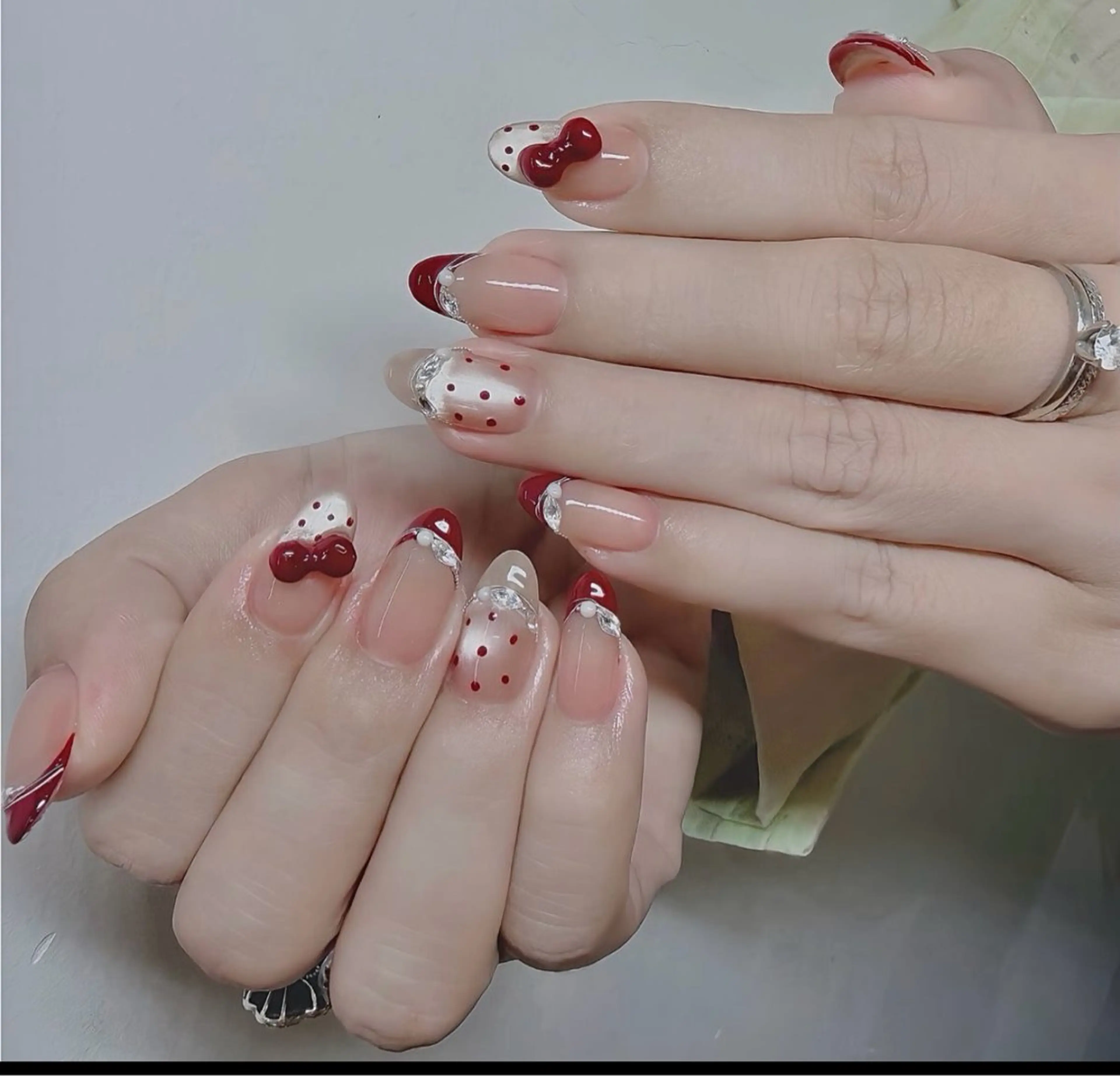 ネイル ハンドネイル She’s Lunaのネイルデザイン