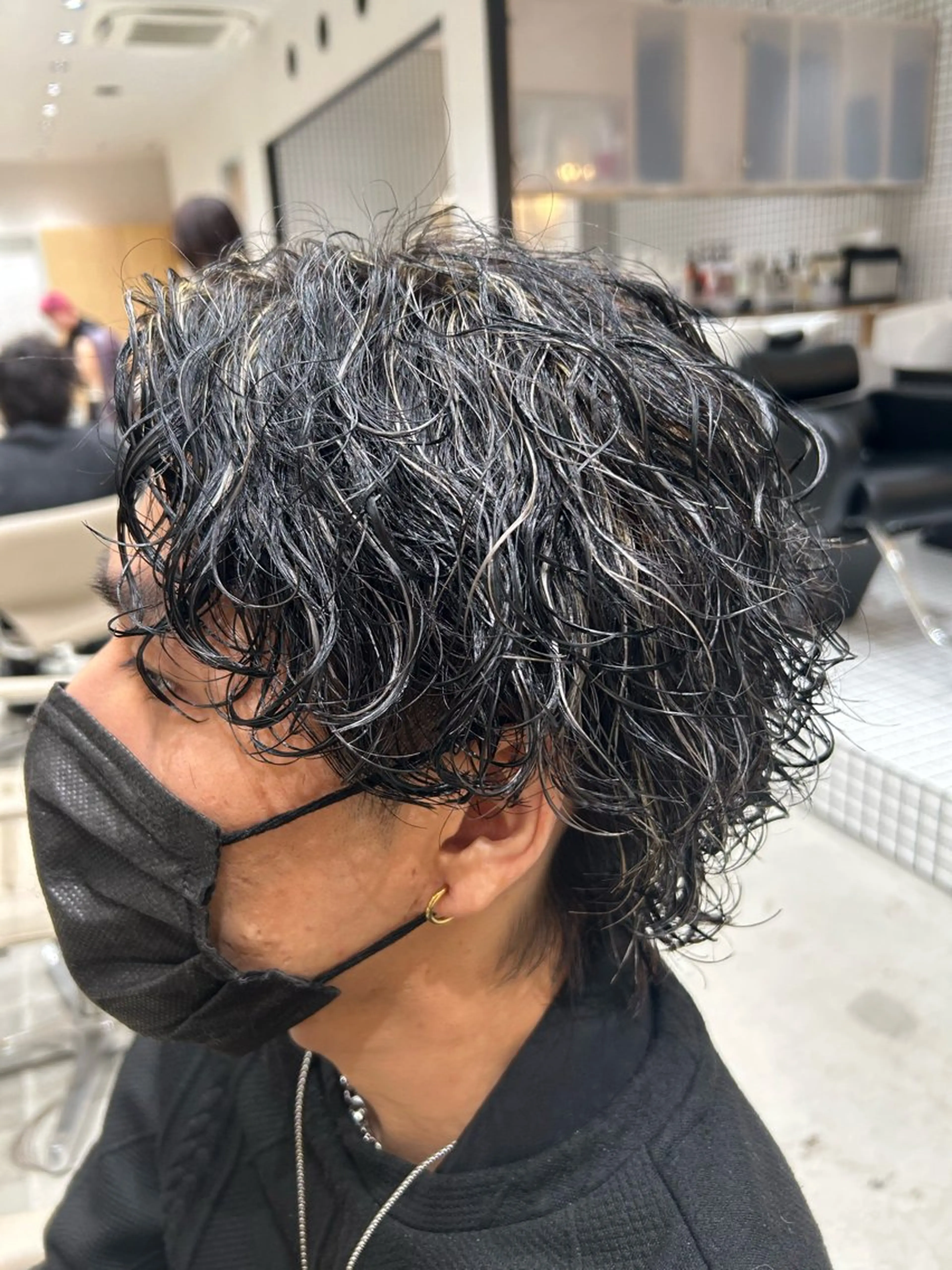 パーマ メンズ フェードカット メンズハイライト メンズパーマ 🐲ツイスパ🐲 フェード/龍のヘアスタイル
