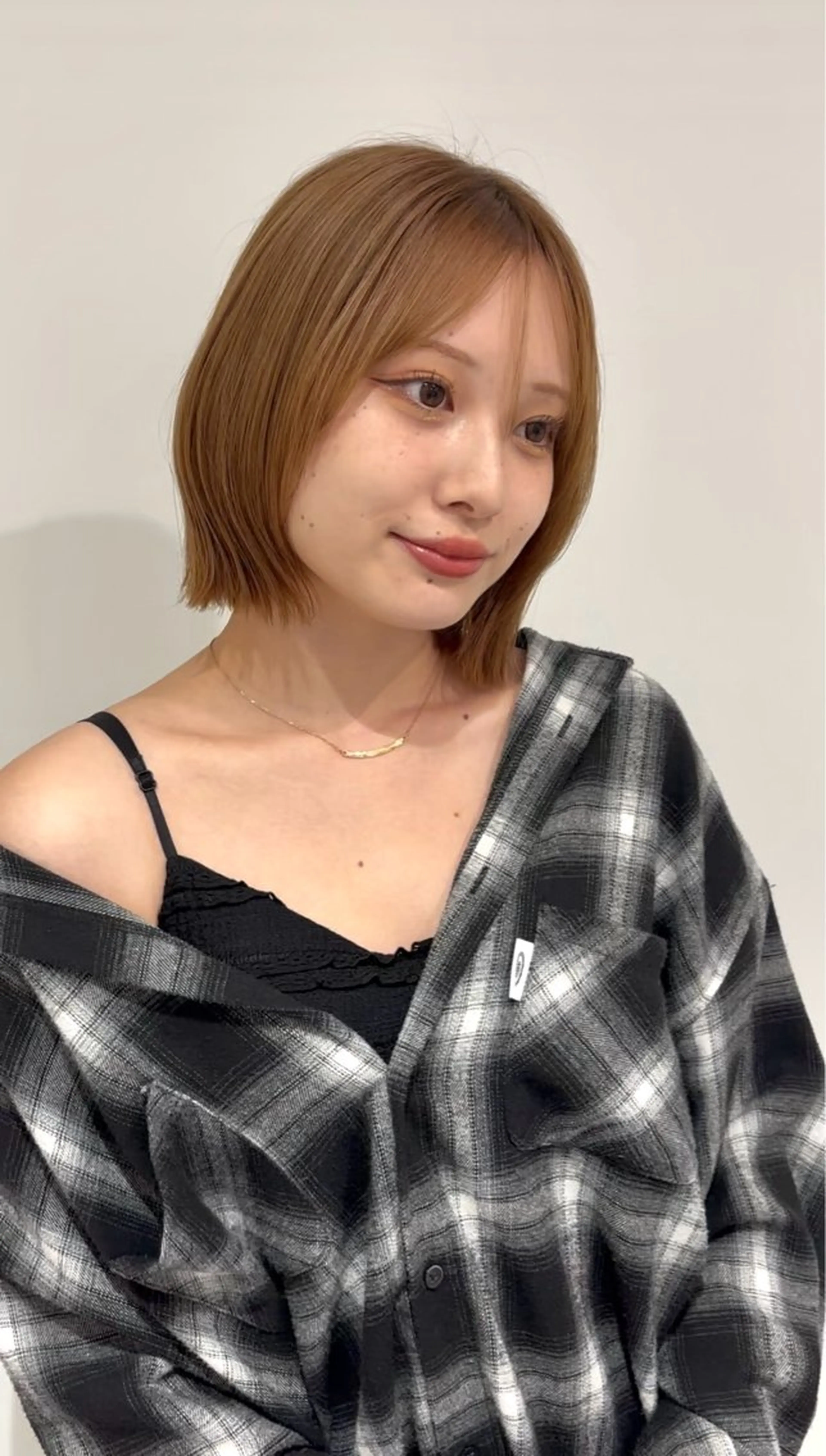 セミロング カラー ベージュカラー ブリーチ ブラウンカラー ケアブリーチ カシス カット ヘアカラー トリートメント レイヤーモデル 募集中🕊️正源のヘアスタイル