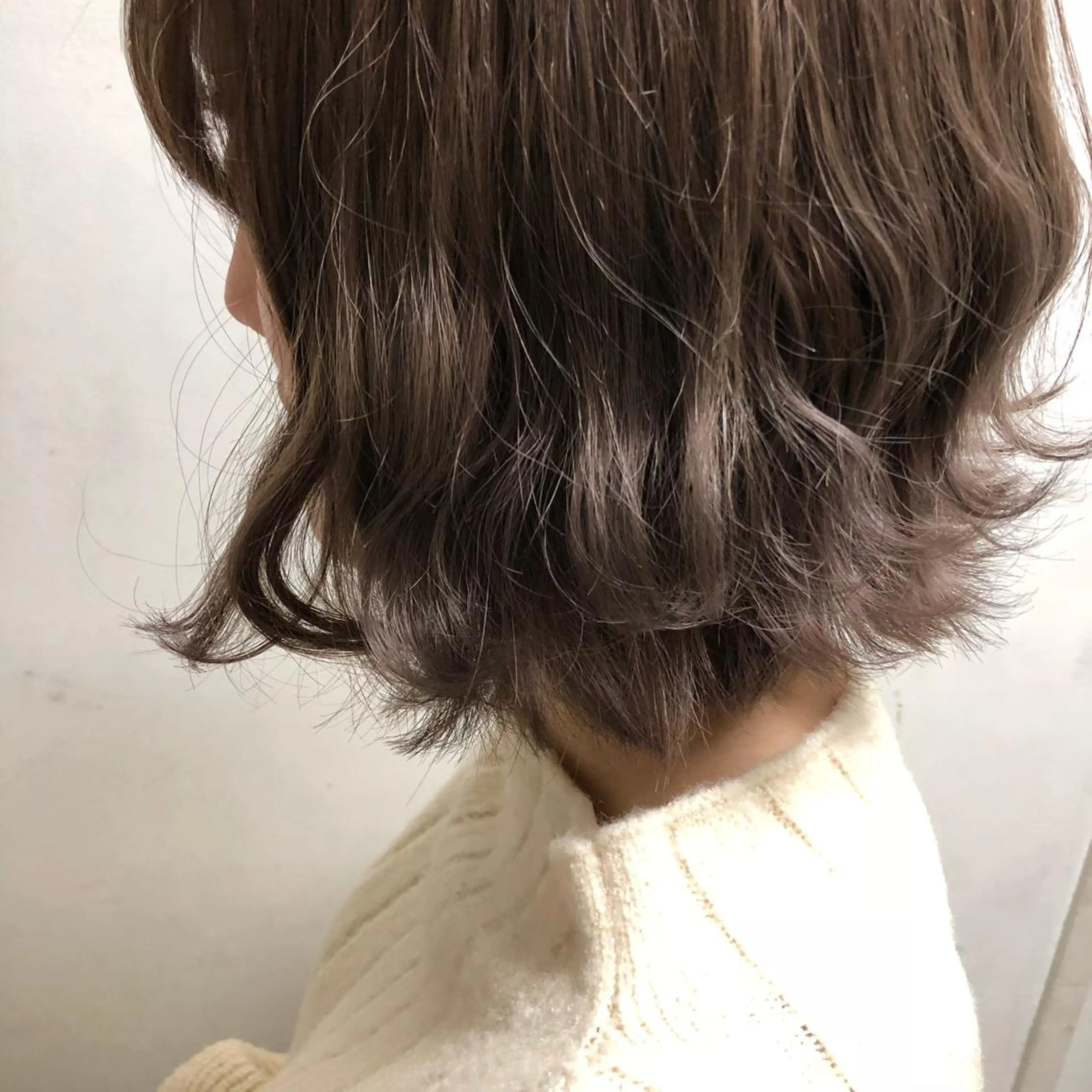 ミディアム カラー パーマ ヘアアレンジ 川上 智汐のヘアスタイル