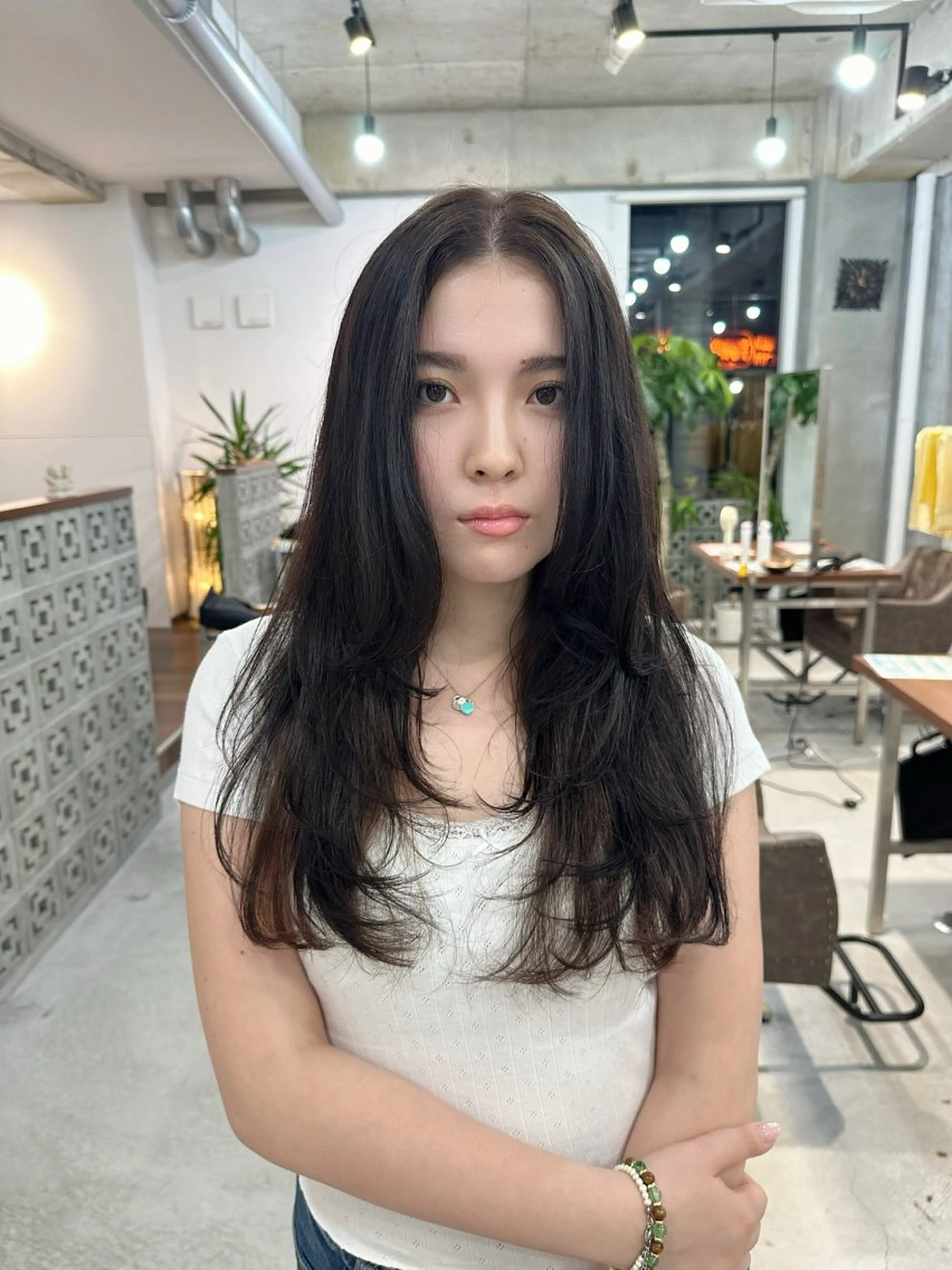 ロング カラー 顔周りカット レイヤーカット カット ヘアカラー トリートメント カイリ /レイヤーカットのヘアスタイル