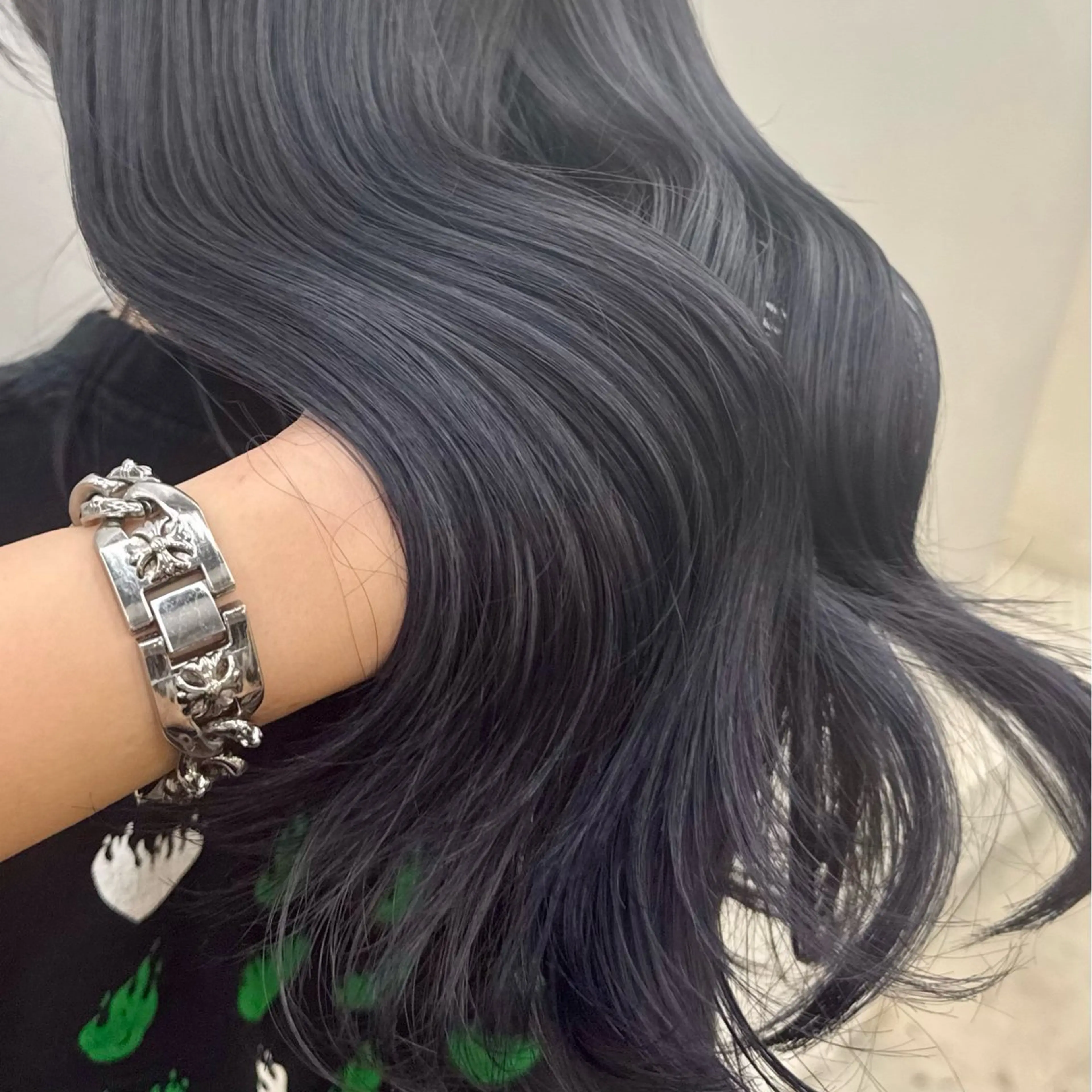 ロング カラー ハイトーン/ケア特化 ♥️あいみ♥️のヘアスタイル