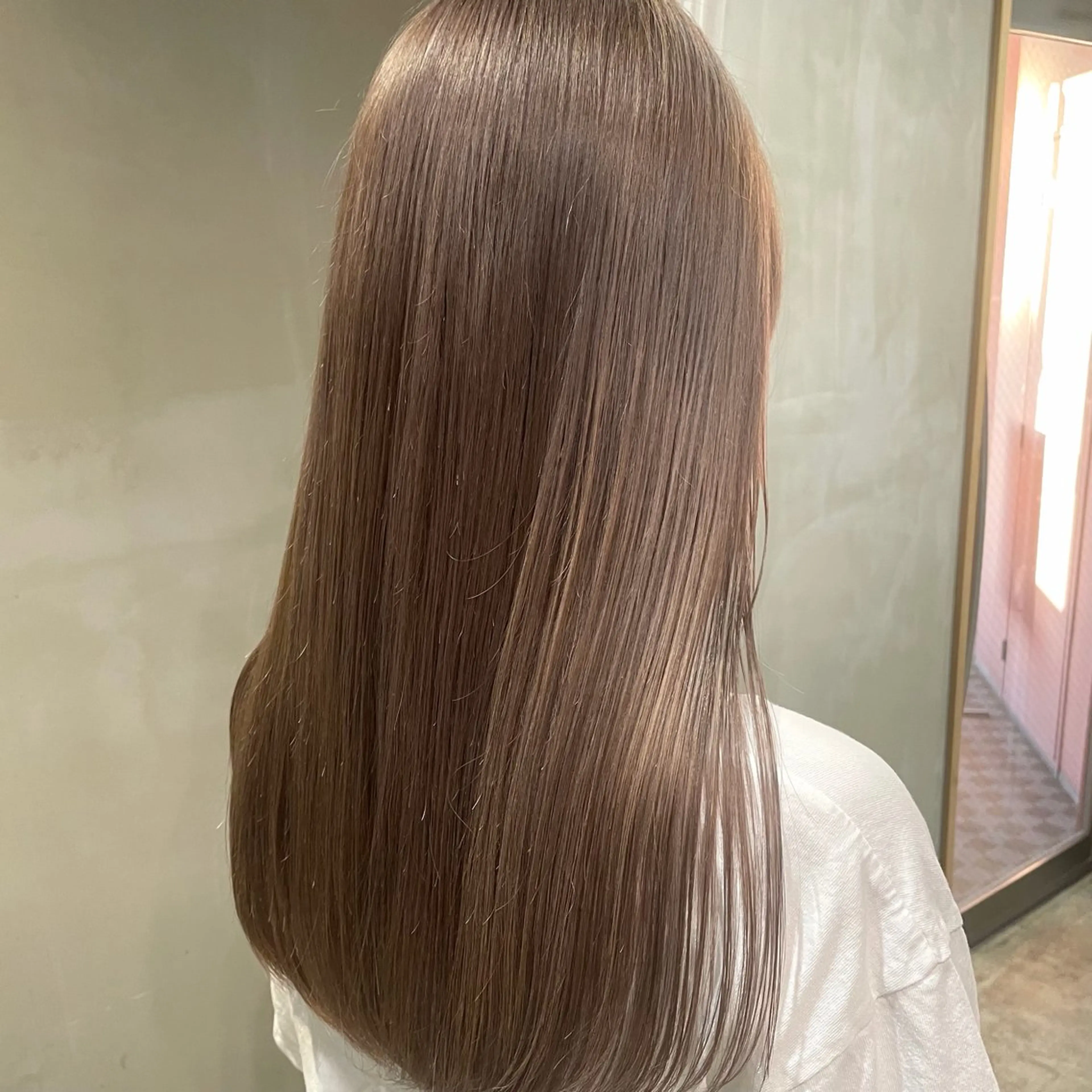 ❣️ハイトーンはこのメニュー❣️ ケアブリーチダブルカラー +骨格補正カット+濃縮3倍トリートメントの写真