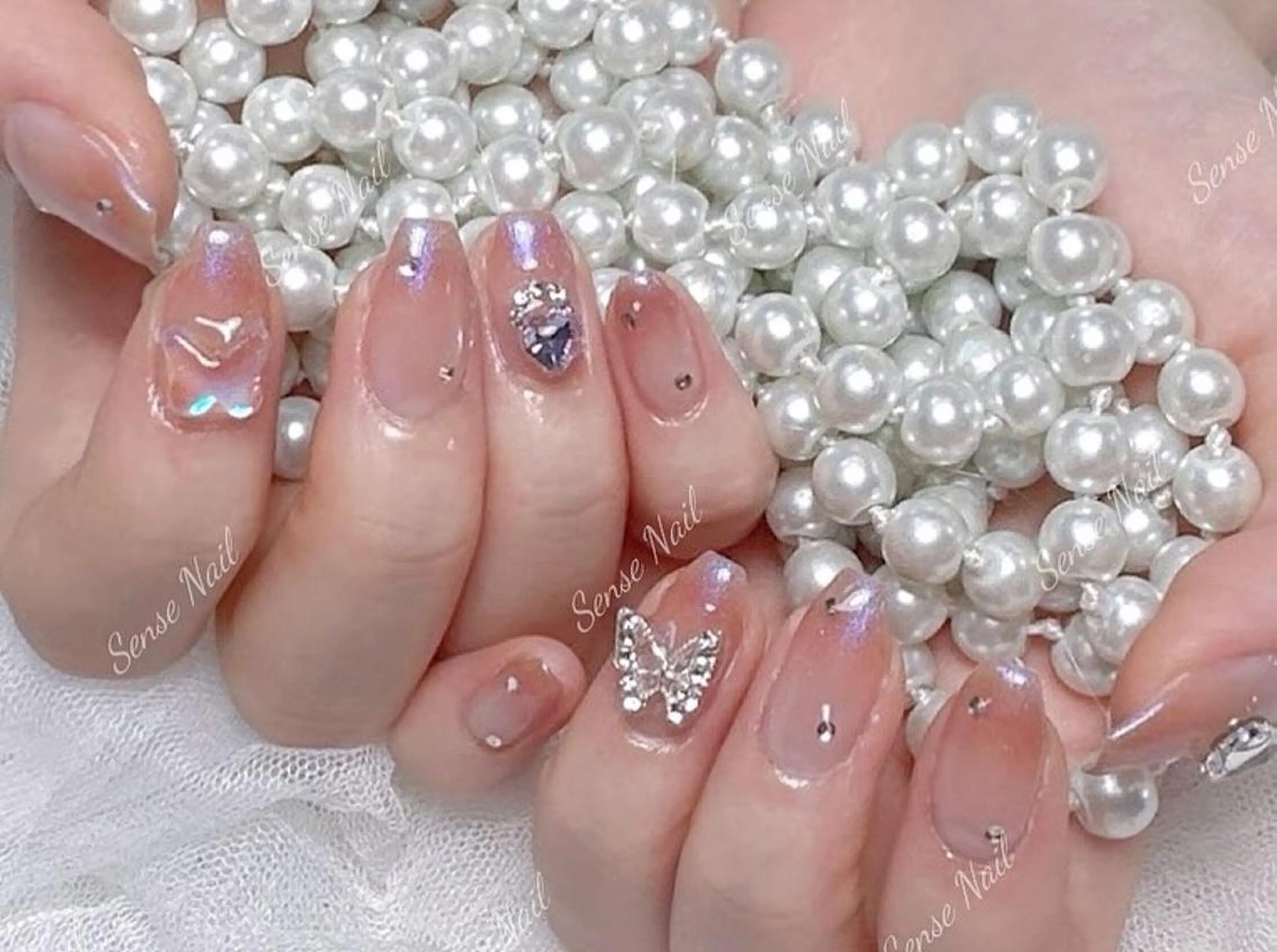 ネイル Queening 🦋のネイルデザイン