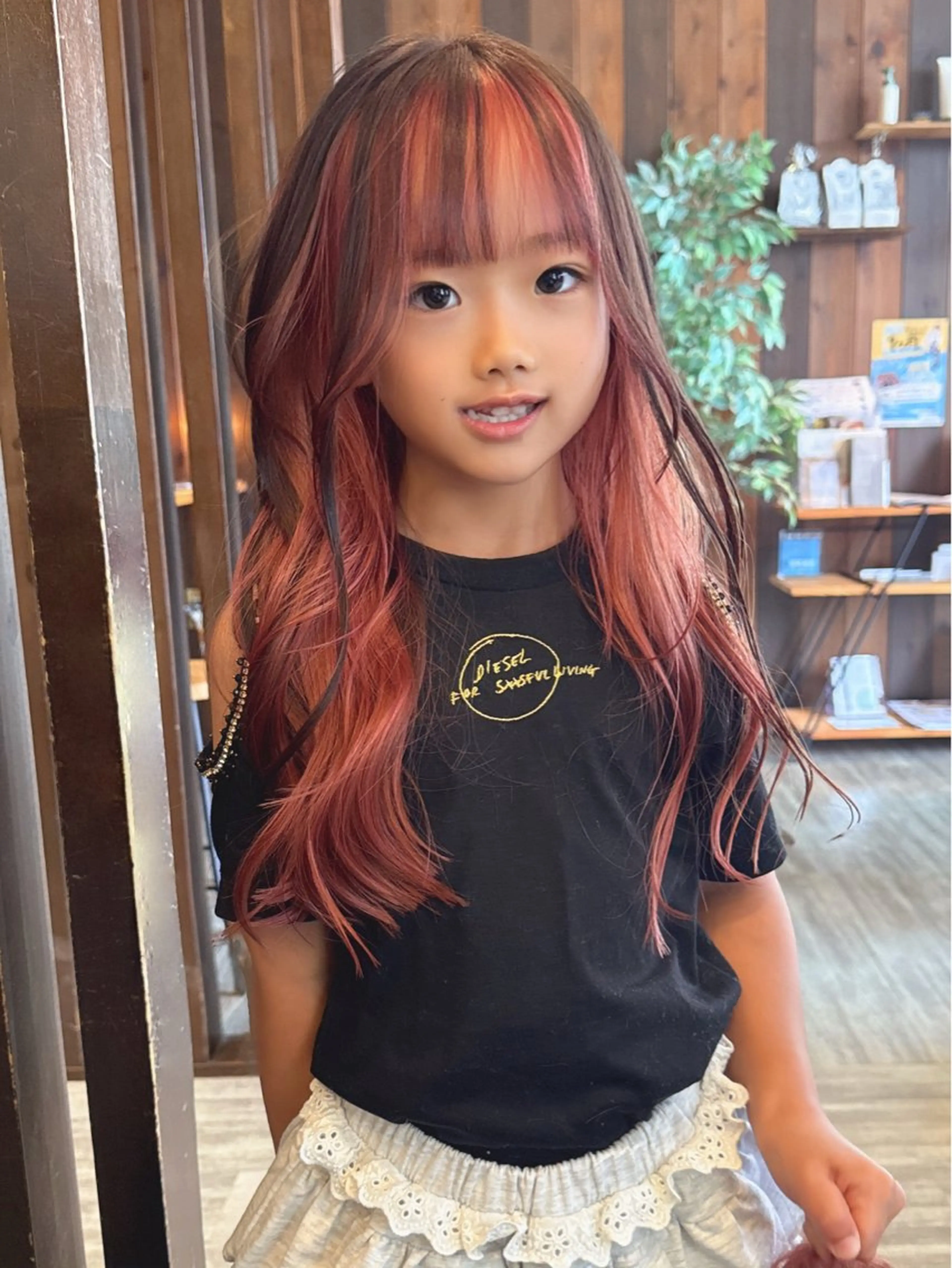 ロング カラー インナーカラー カット ヘアカラー 具志 正太のヘアスタイル