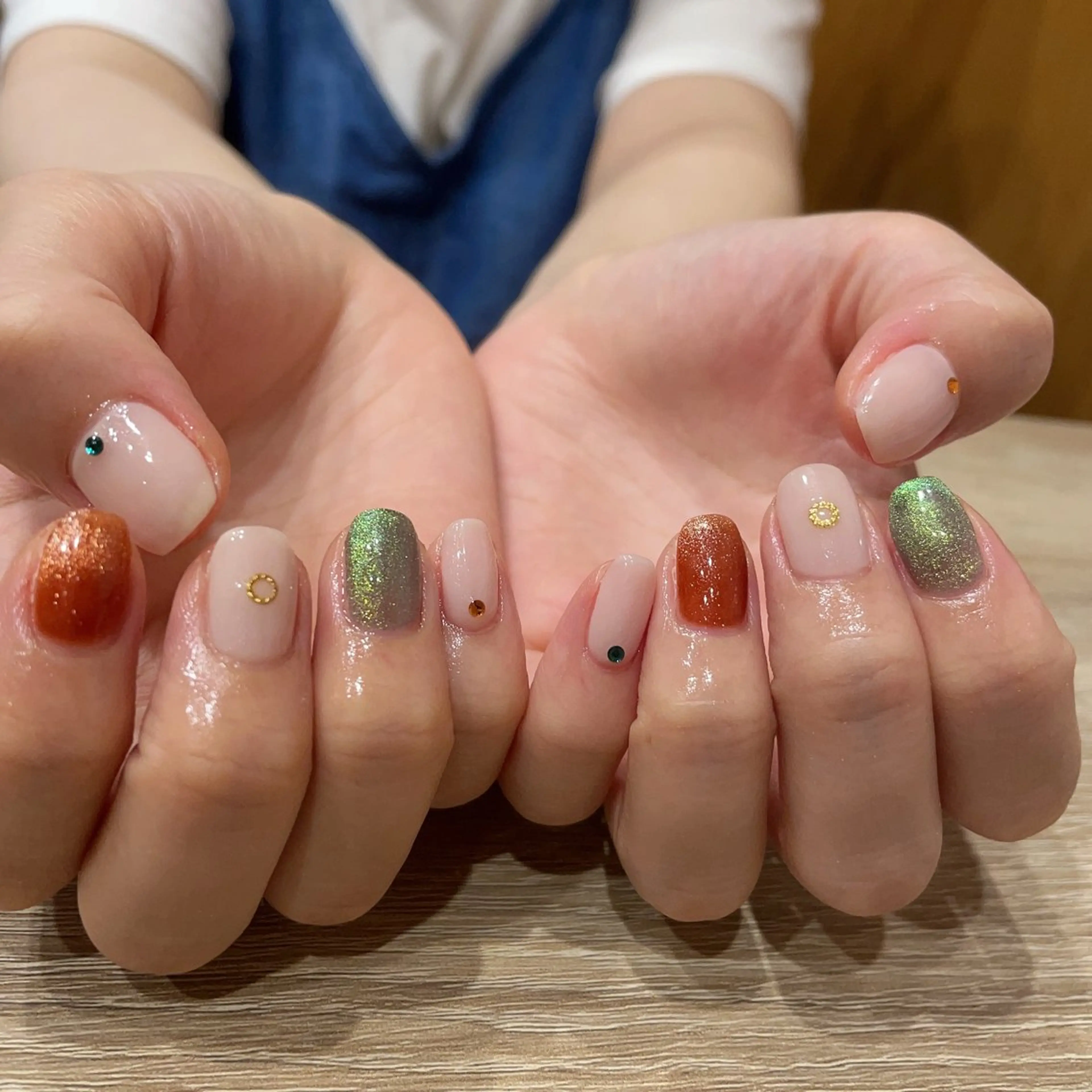 ネイル ストーンネイル ハンドネイル liberté🫧 新小岩のネイルデザイン