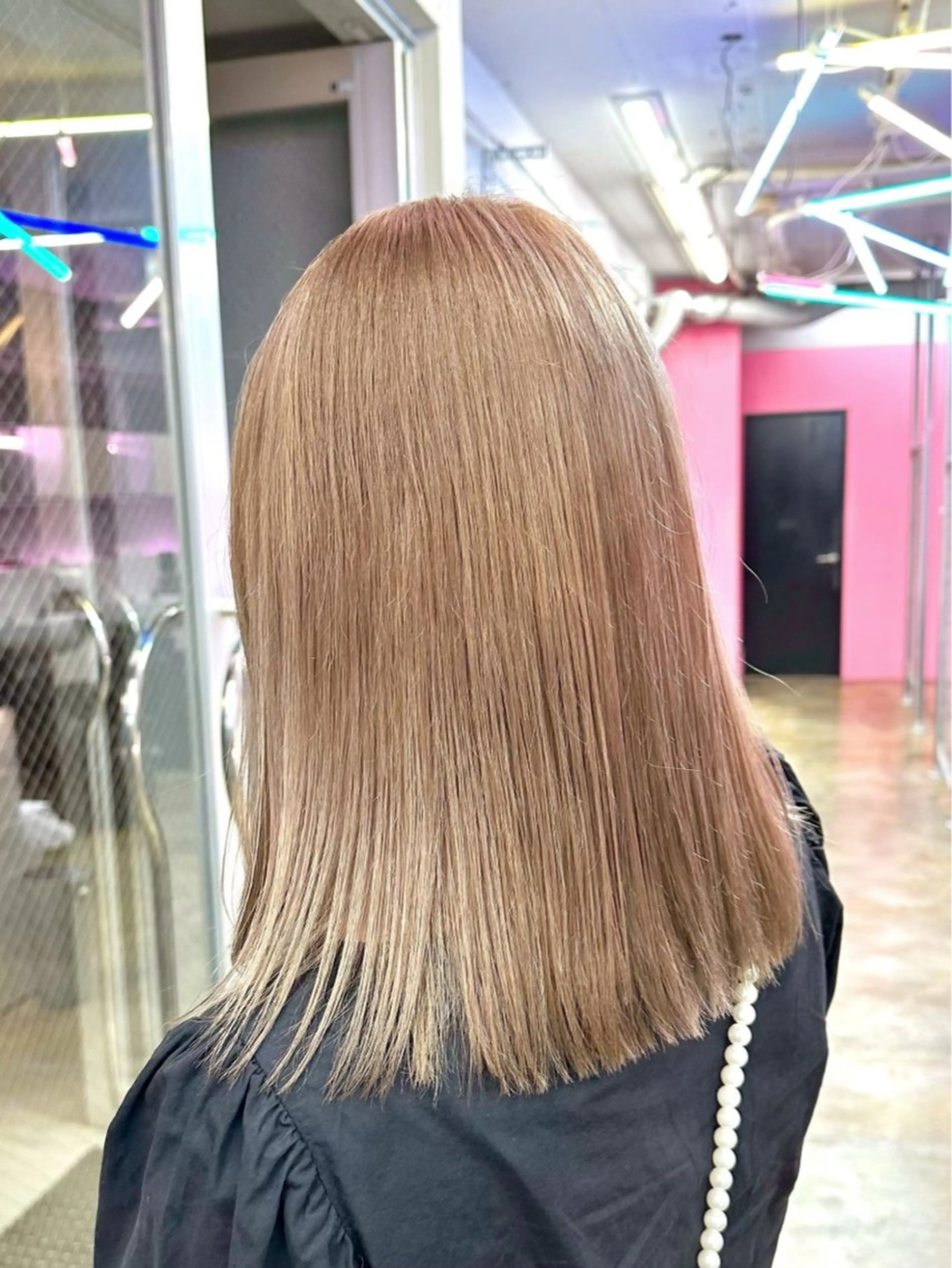 ミディアム カラー うる艶カラー /縮毛矯正✨レオンのヘアスタイル
