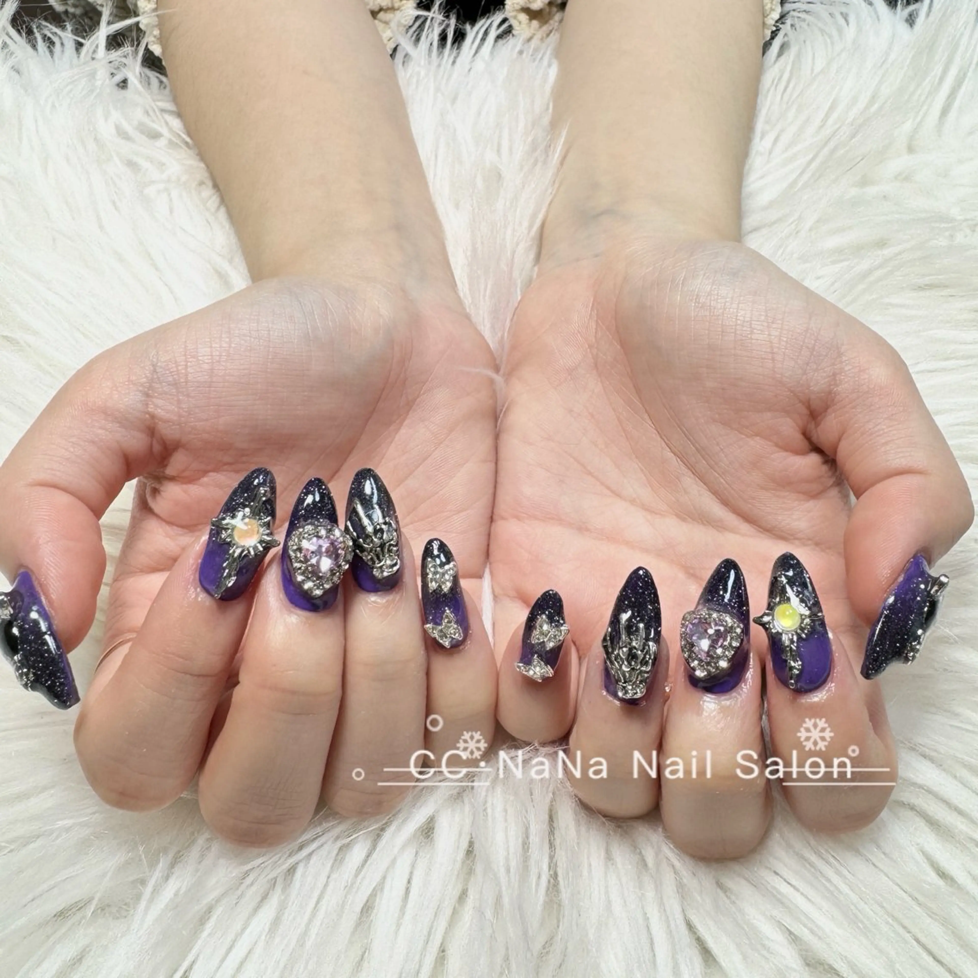 ネイル ハンドネイル 💎CC・NaNa 韓国風ネイル🌙Cのネイルデザイン