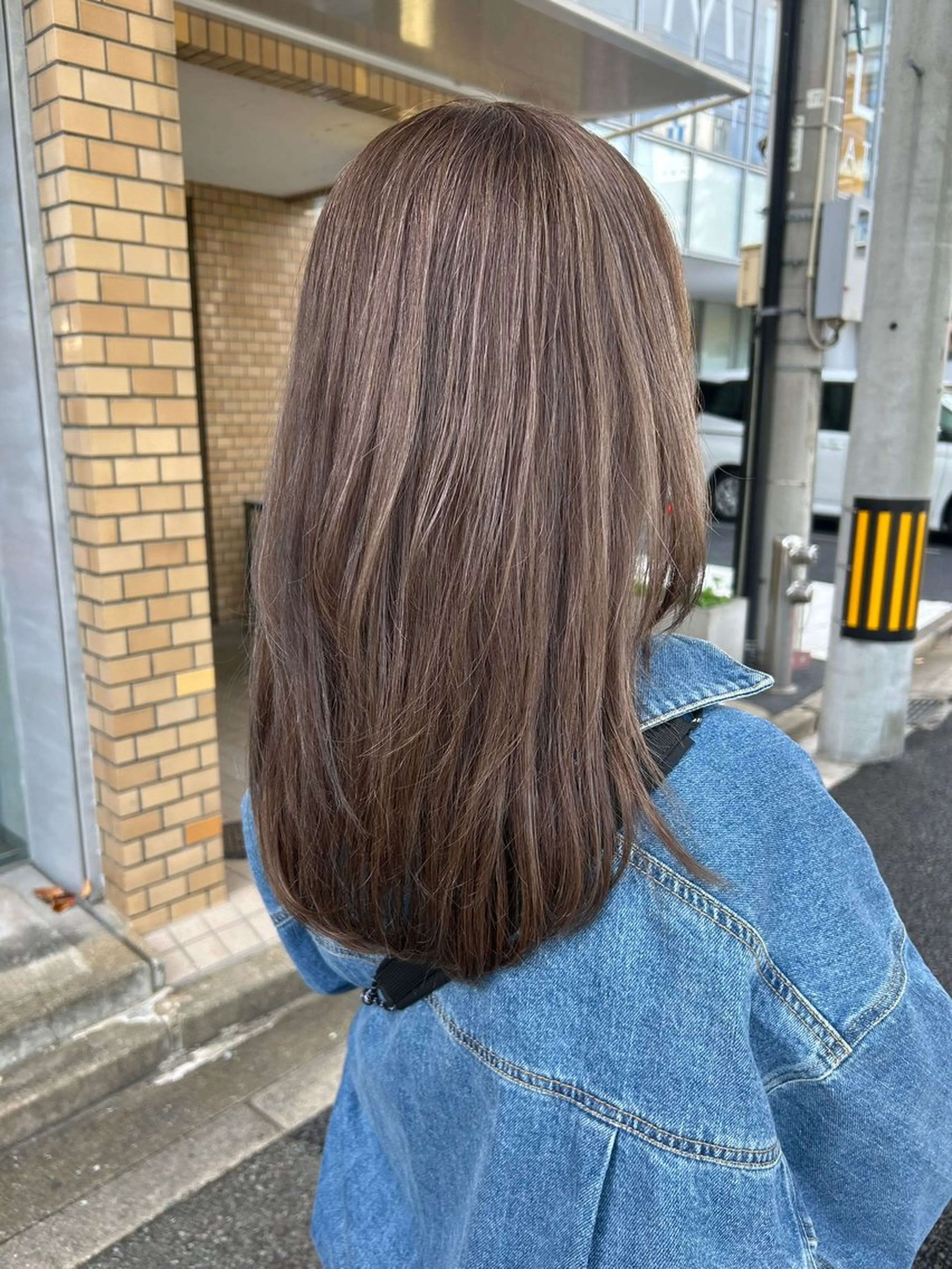 セミロング カラー 井手 素子のヘアスタイル