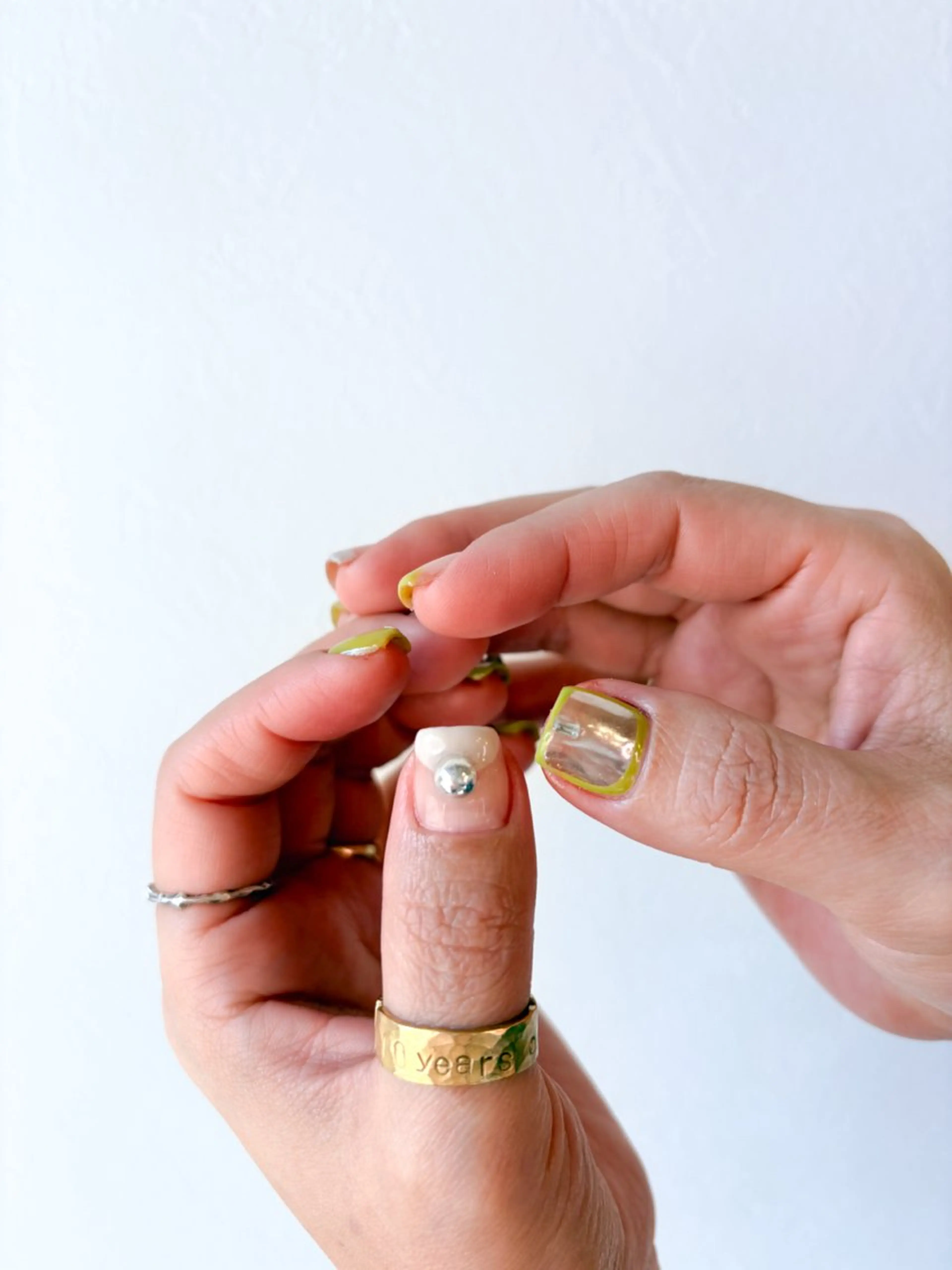 ネイル ハンドネイル 🌲🌳🚪iiit o🌲🌳🌲のネイルデザイン