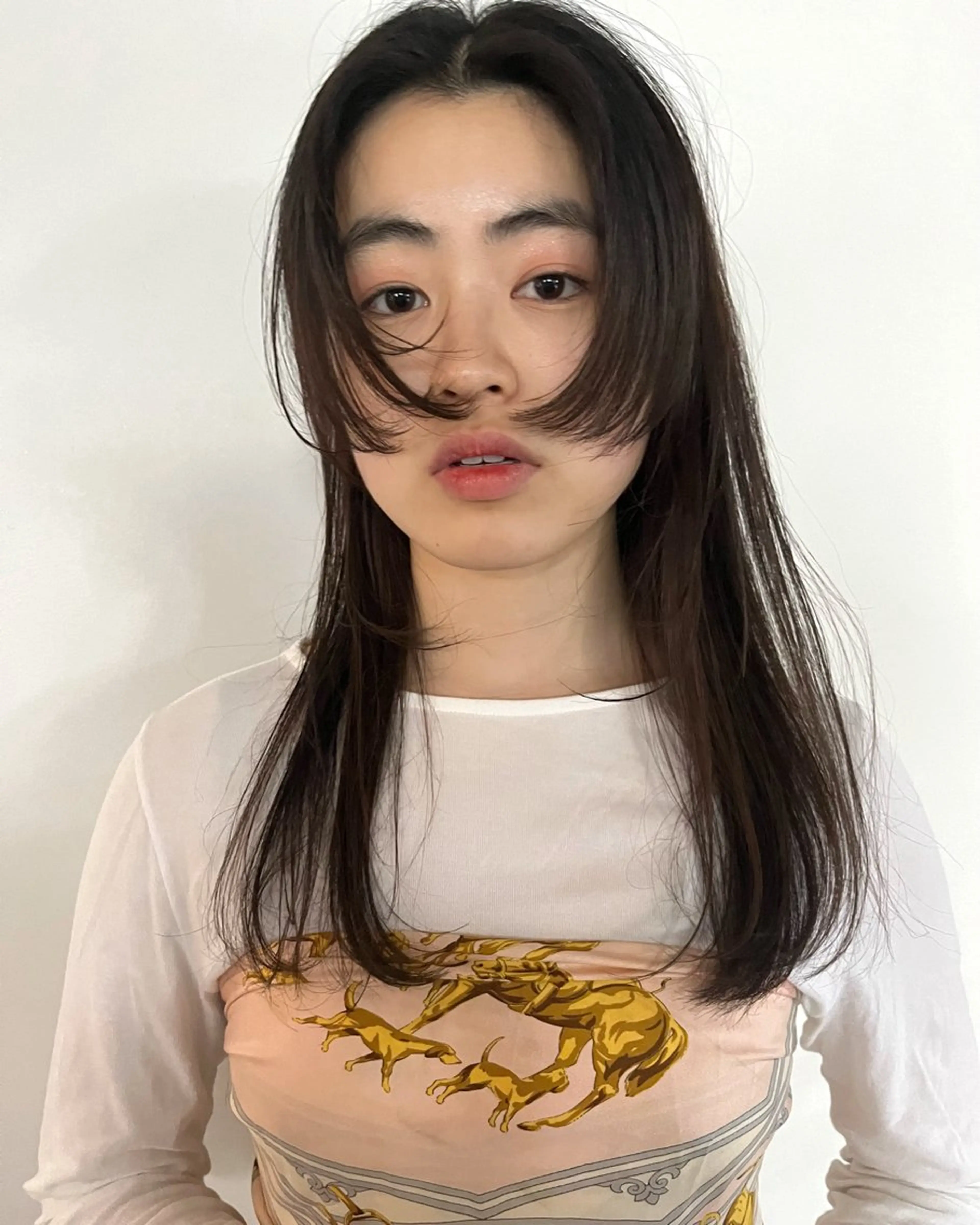 カラー 透明感カラー グレージュ オリーブグレージュ オリーブグレー ヘアカラー ヘッドスパ 無料カットモデル募集 ／ueno aiのヘアスタイル