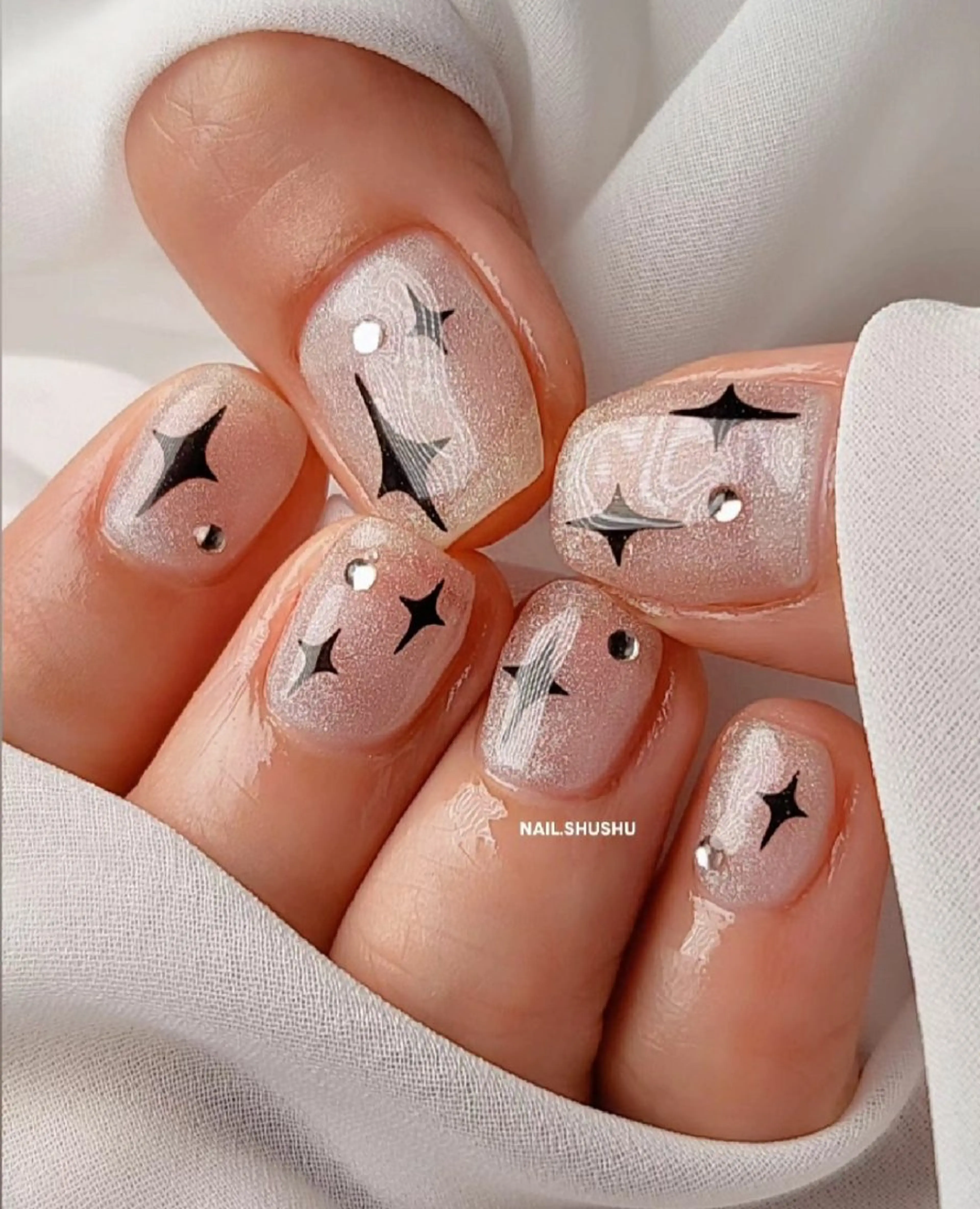 ネイル 持ち込み ニュアンスネイル ワンカラーネイル シンプルネイル 3dパーツ/流行り 👧shushu❤️のネイルデザイン