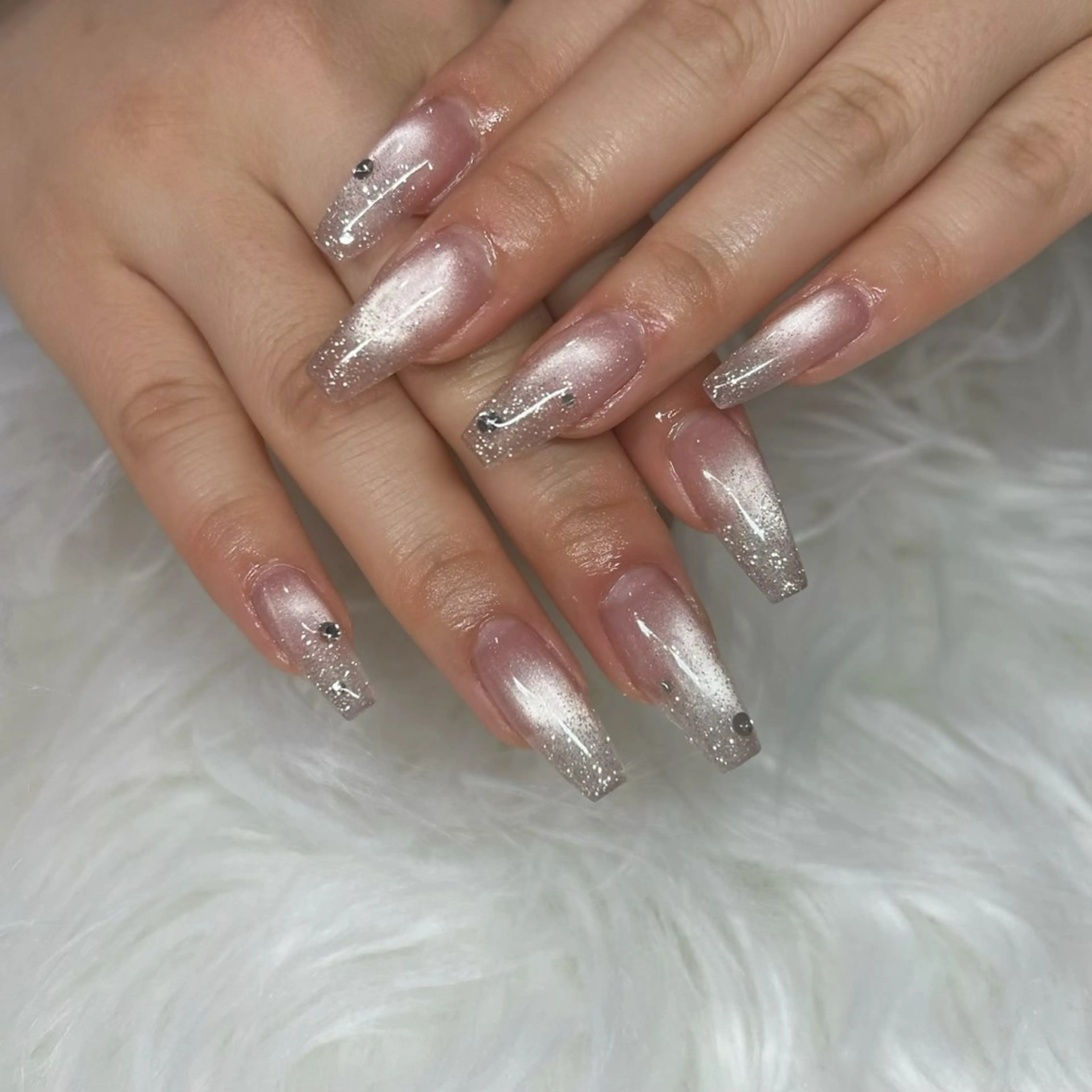 ネイル ラメ(グリッター) マグネットネイル ハンドネイル 透明感ネイル ｜mahiru.のネイルデザイン