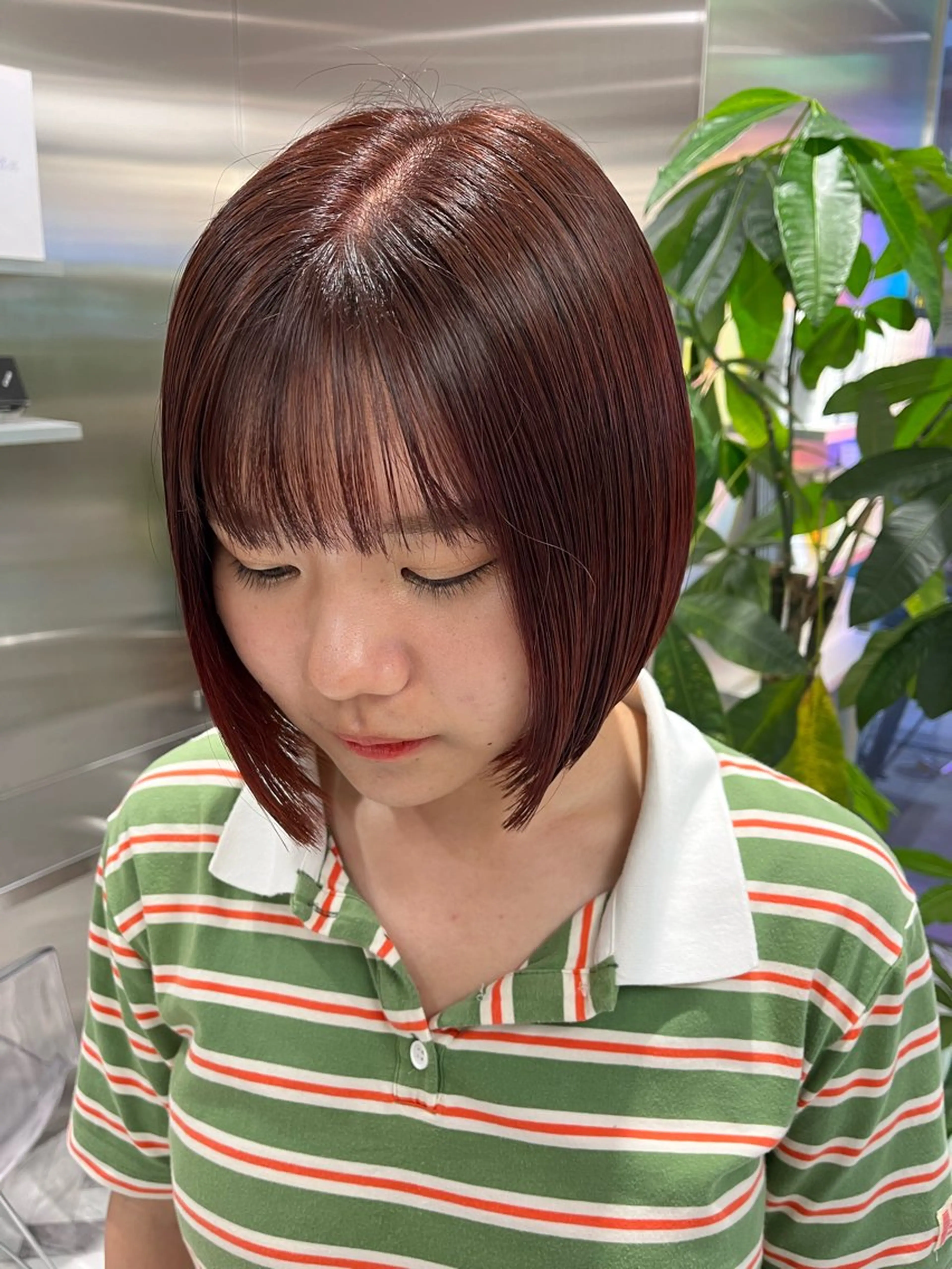 ショート カラー ショートボブ ブリーチ ボルドーカラー 韓国風カラー ブリーチなしカラー ヘアカラー トリートメント mai🤍縮毛酸性ス トレート/アイリストのヘアスタイル