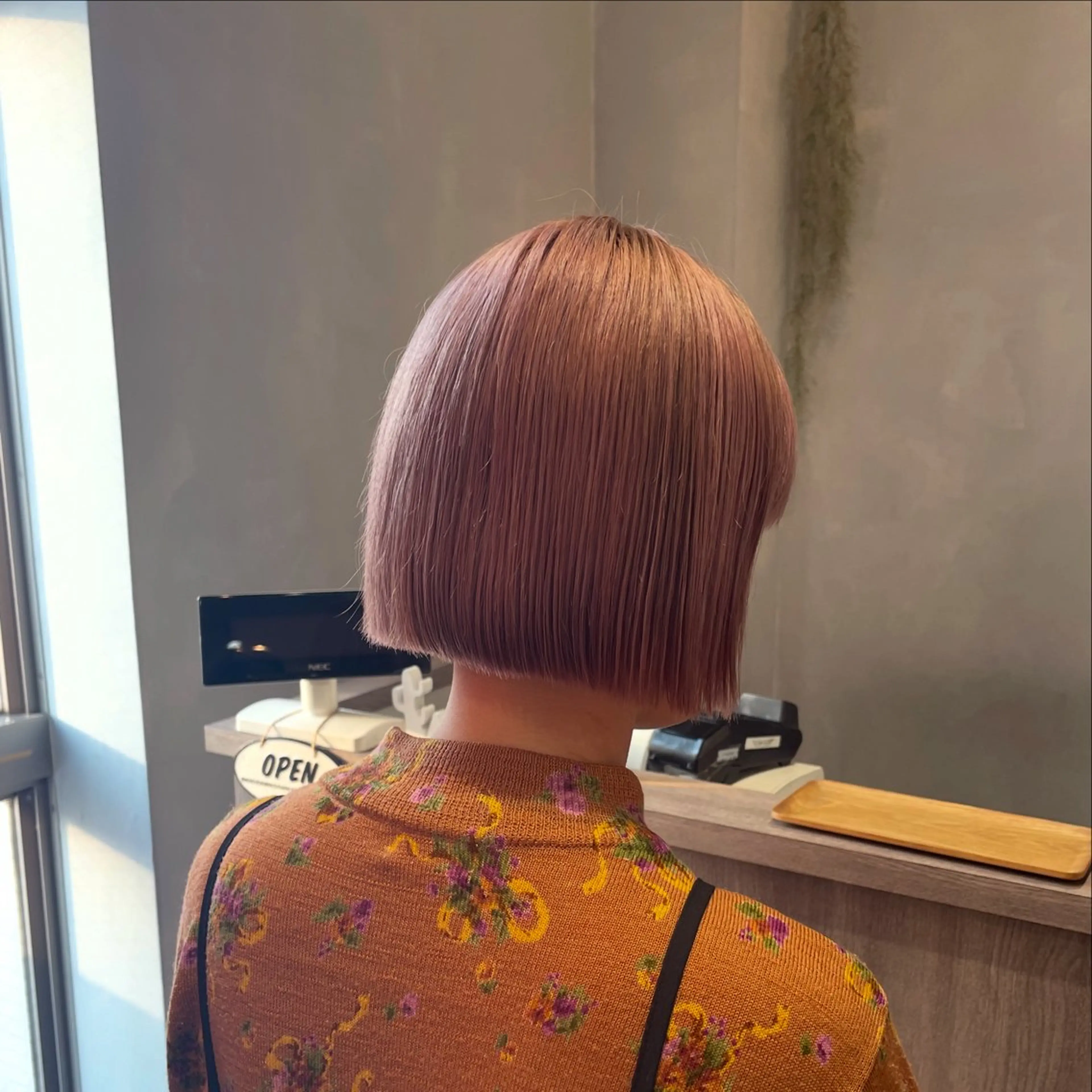 ミディアム カラー ベージュカラー ピンクカラー ピンクベージュ ボブ カット ヘアカラー 白取 太一のヘアスタイル