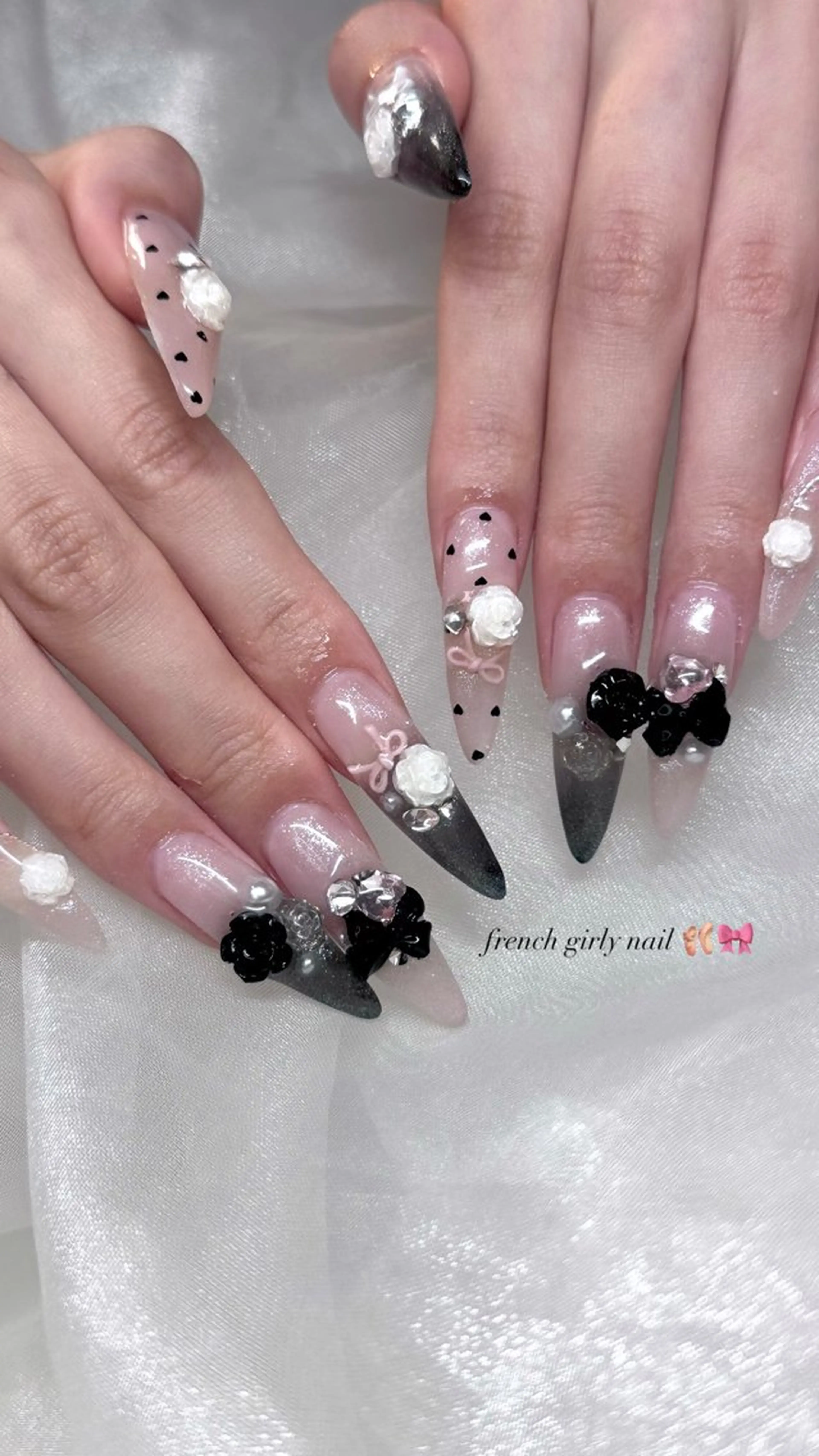 ネイル ドット フレンチネイル ガーリー ハート リボン ume hairsalon所属・nono/ 熊取ﾈｲﾙｻﾛﾝのネイルデザイン