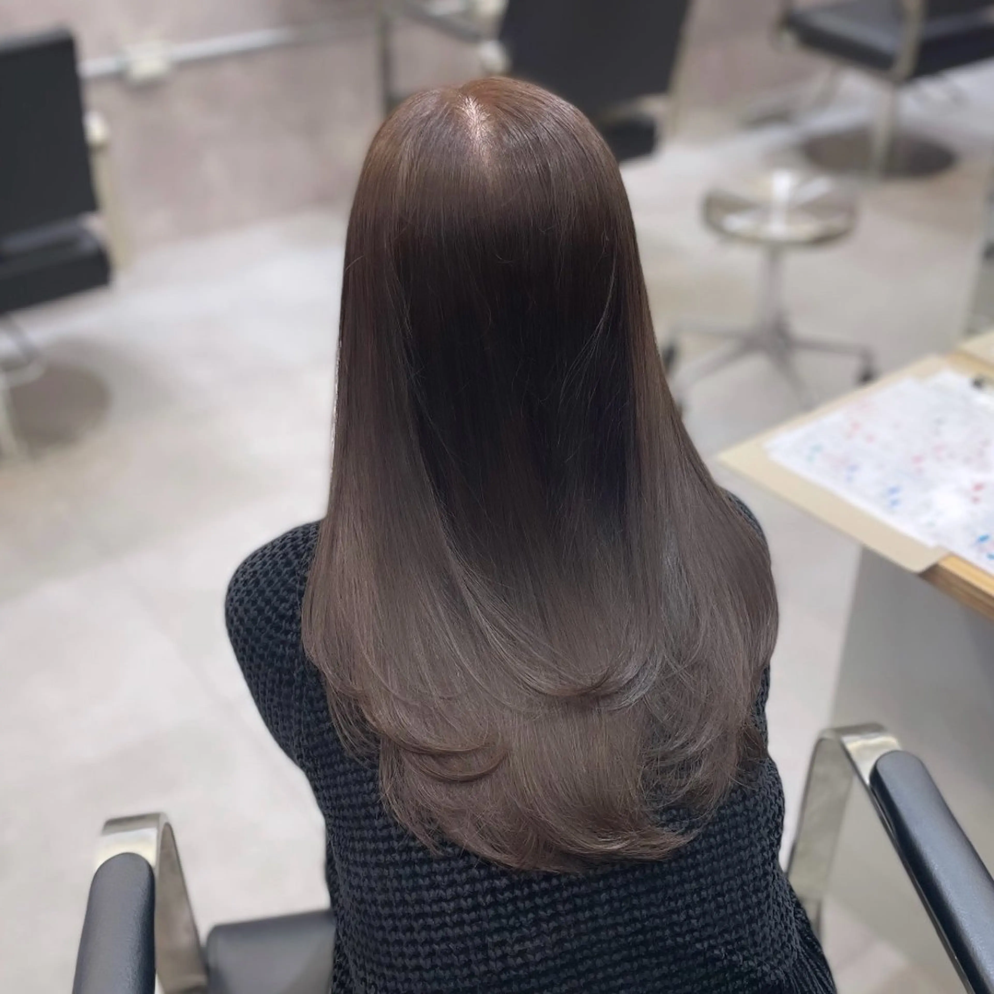 セミロング カラー 透明感カラー グレージュ ピンクカラー 髪質改善 ヘアカラー Rui/透明感カラー 暖色/レイヤーカットのヘアスタイル