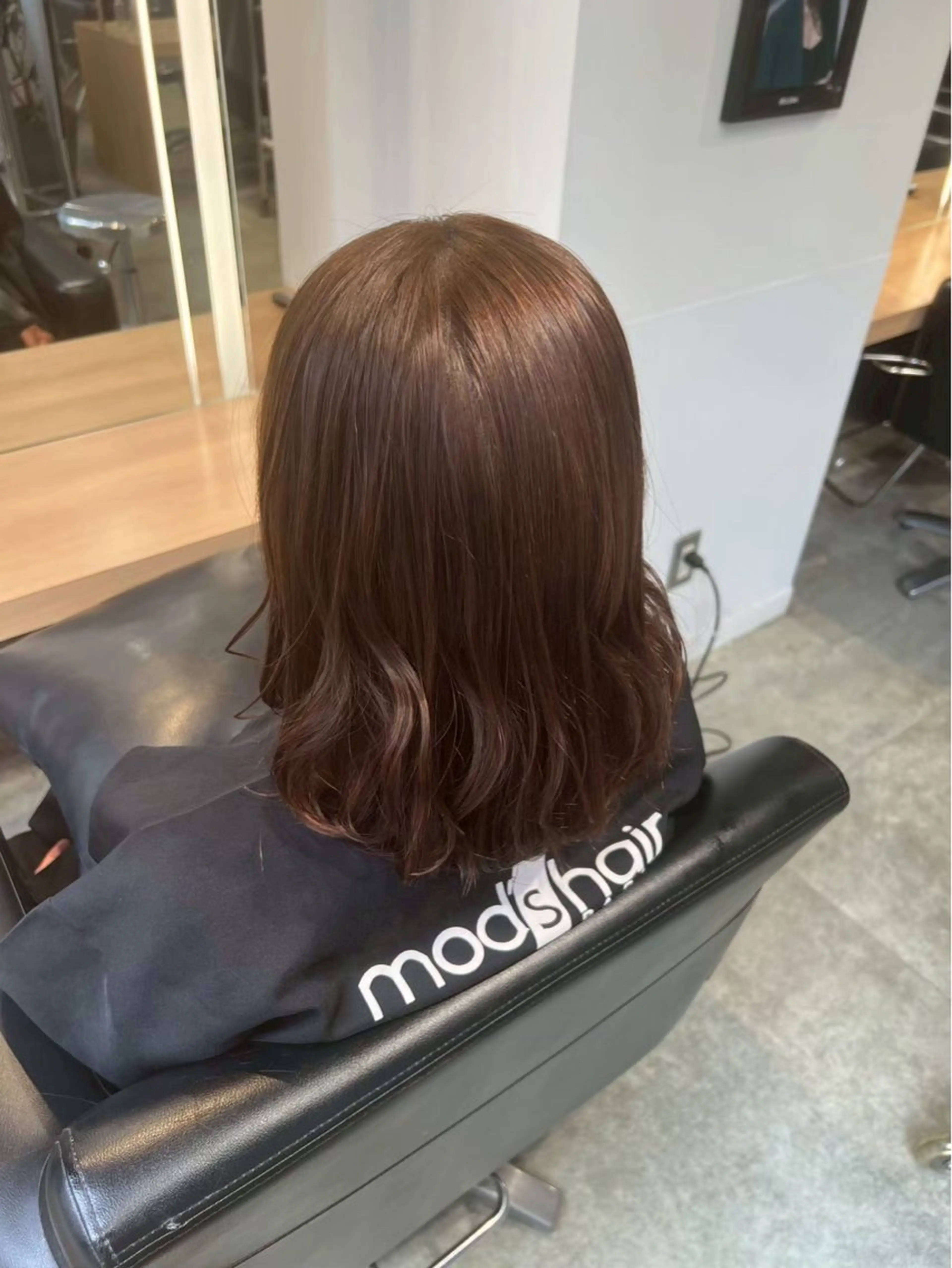 ミディアム カラー ブラウンカラー 透明感カラー オリーブブラウン レイヤーカット カット ヘアカラー 田口 望愛のヘアスタイル