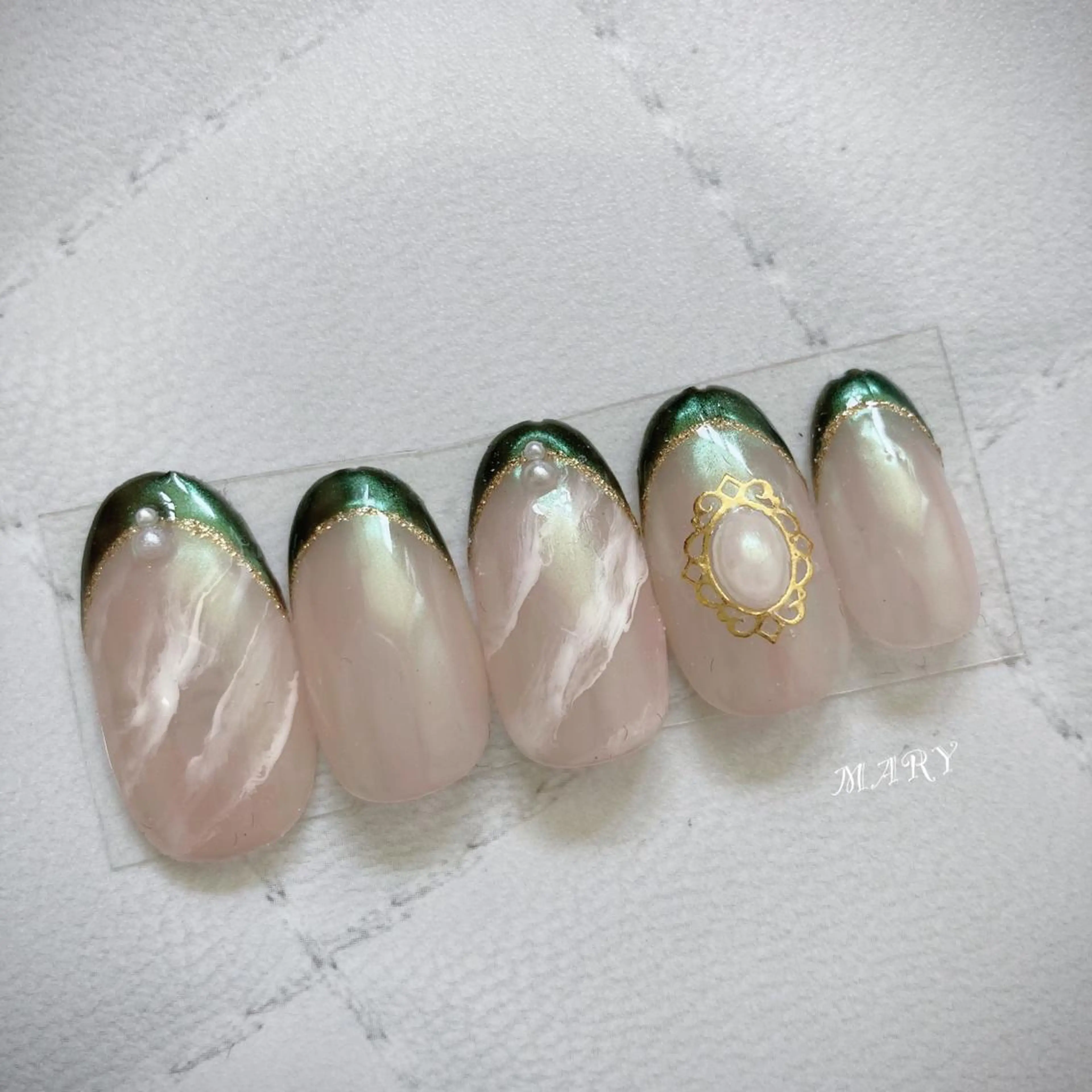ネイル アートネイル オーロラネイル フレンチネイル 大理石ネイル(マーブル) ミラーネイル ハンドネイル Mary nail .narumiのネイルデザイン