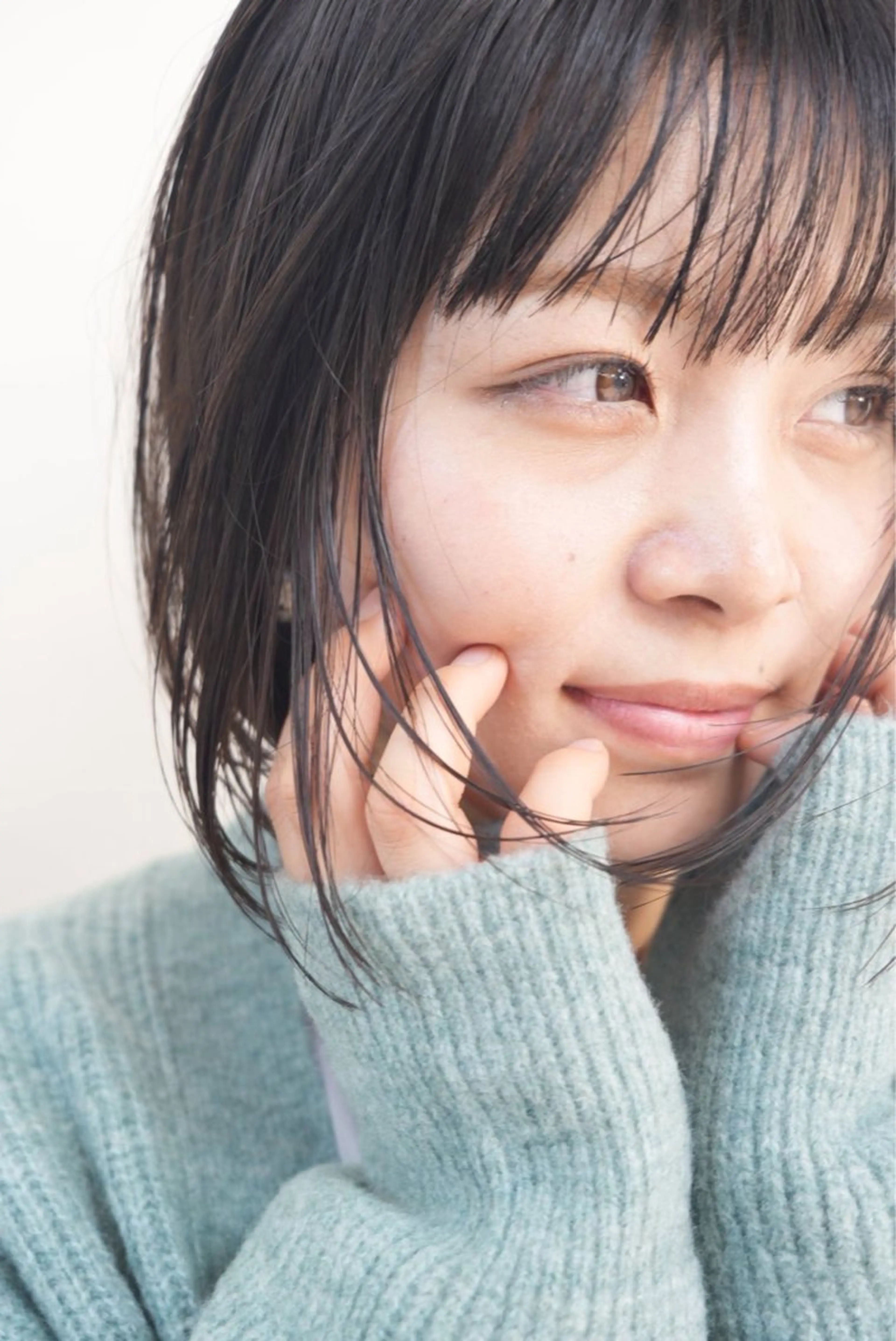 ミディアム 韓国/透明感 Veluaのヘアスタイル