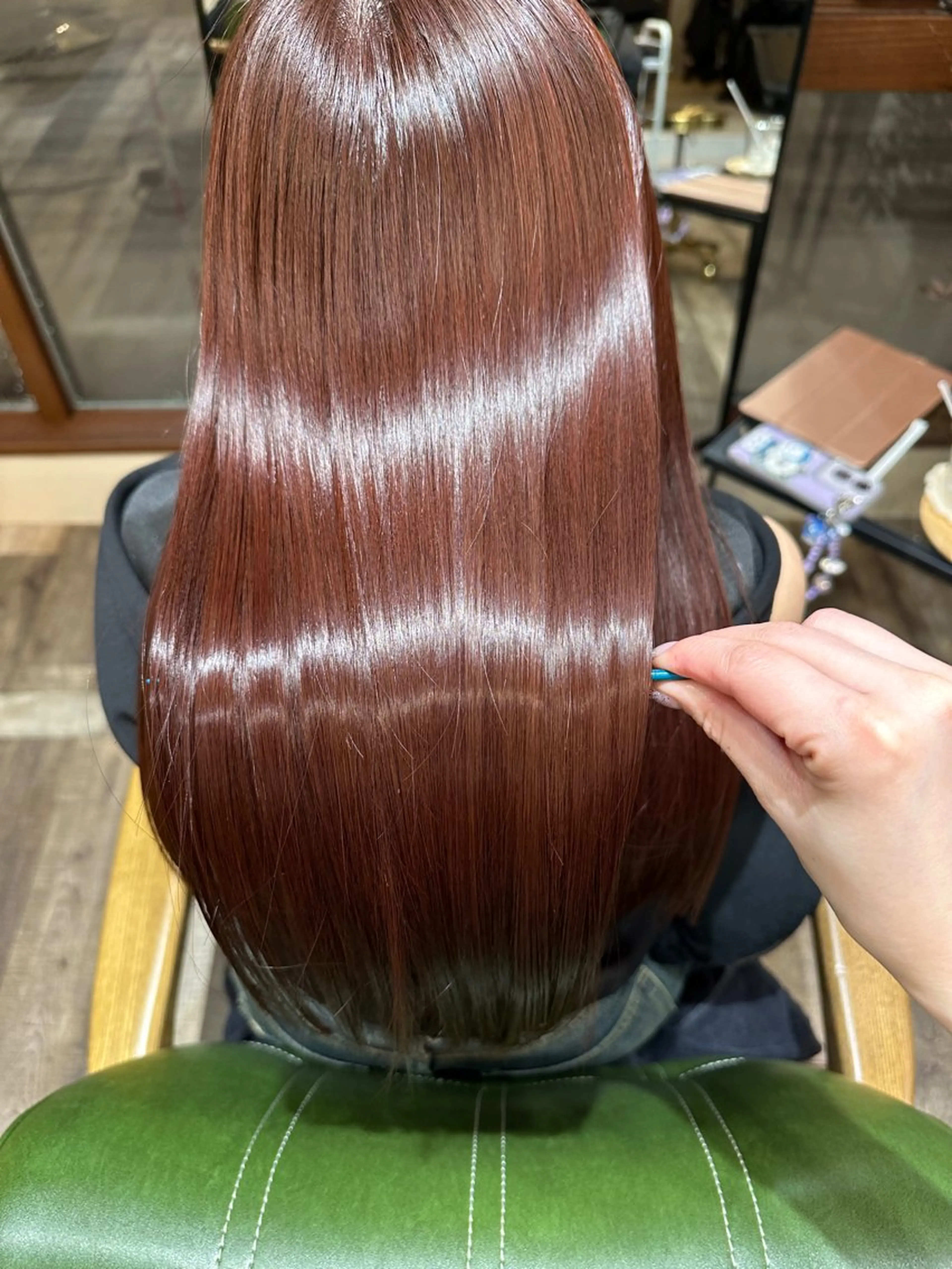 ロング 金 春江のヘアスタイル