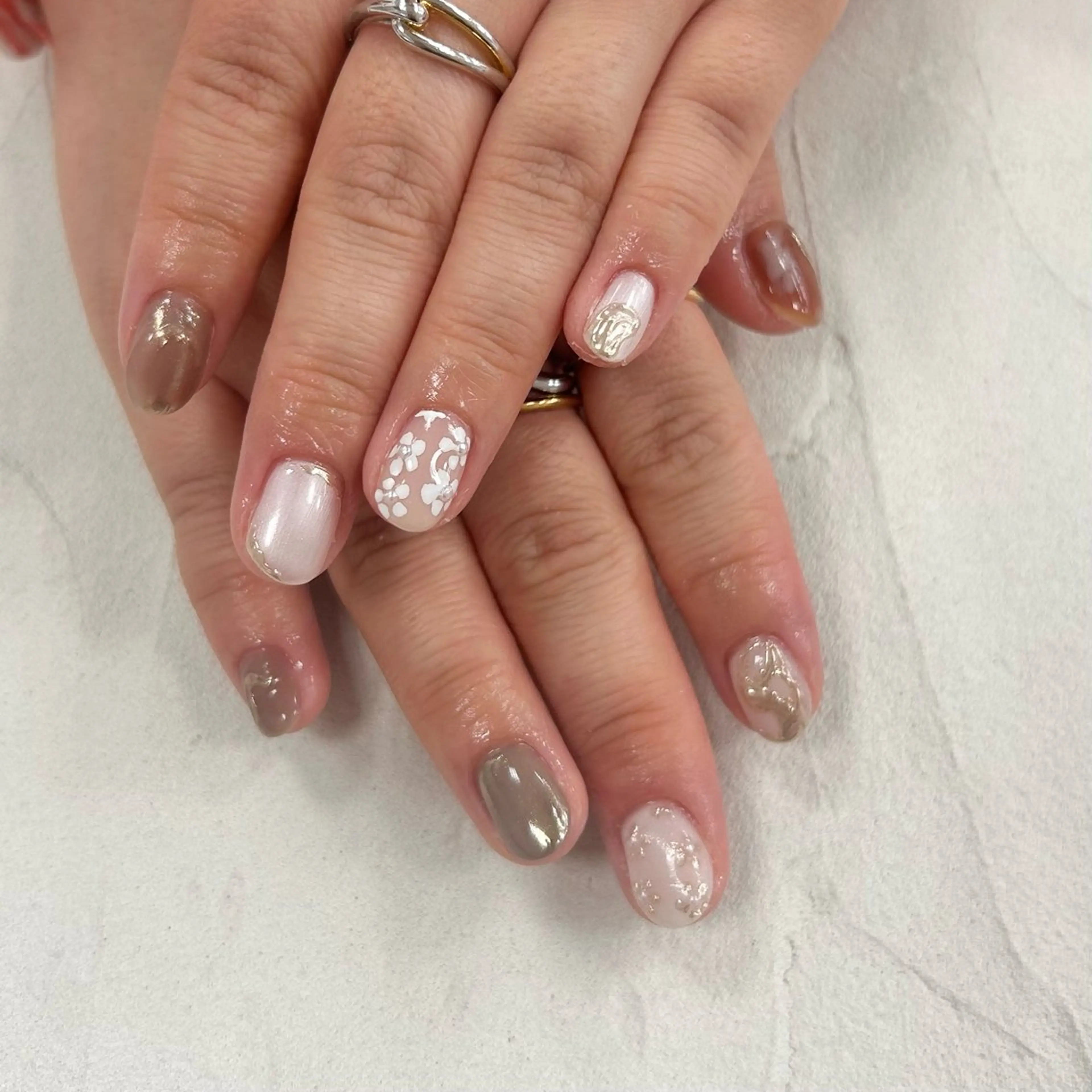ネイル ハンドネイル Bianca  🎀 Hayakawaの眉毛・アイブロウイメージ