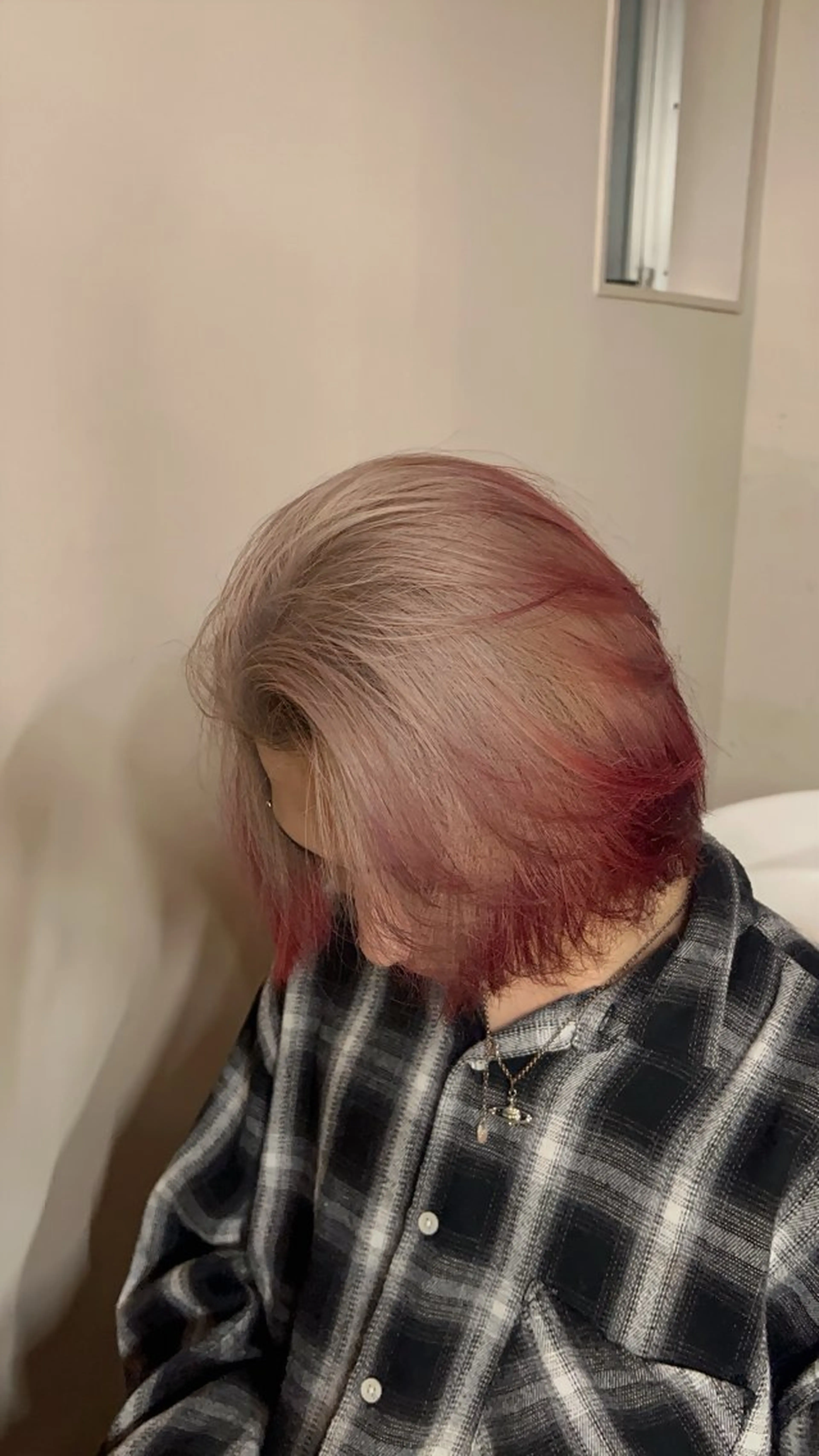 ショート カラー ブリーチ ハイライトカラー ハイライト 今が1番似合う自分に /志音のヘアスタイル