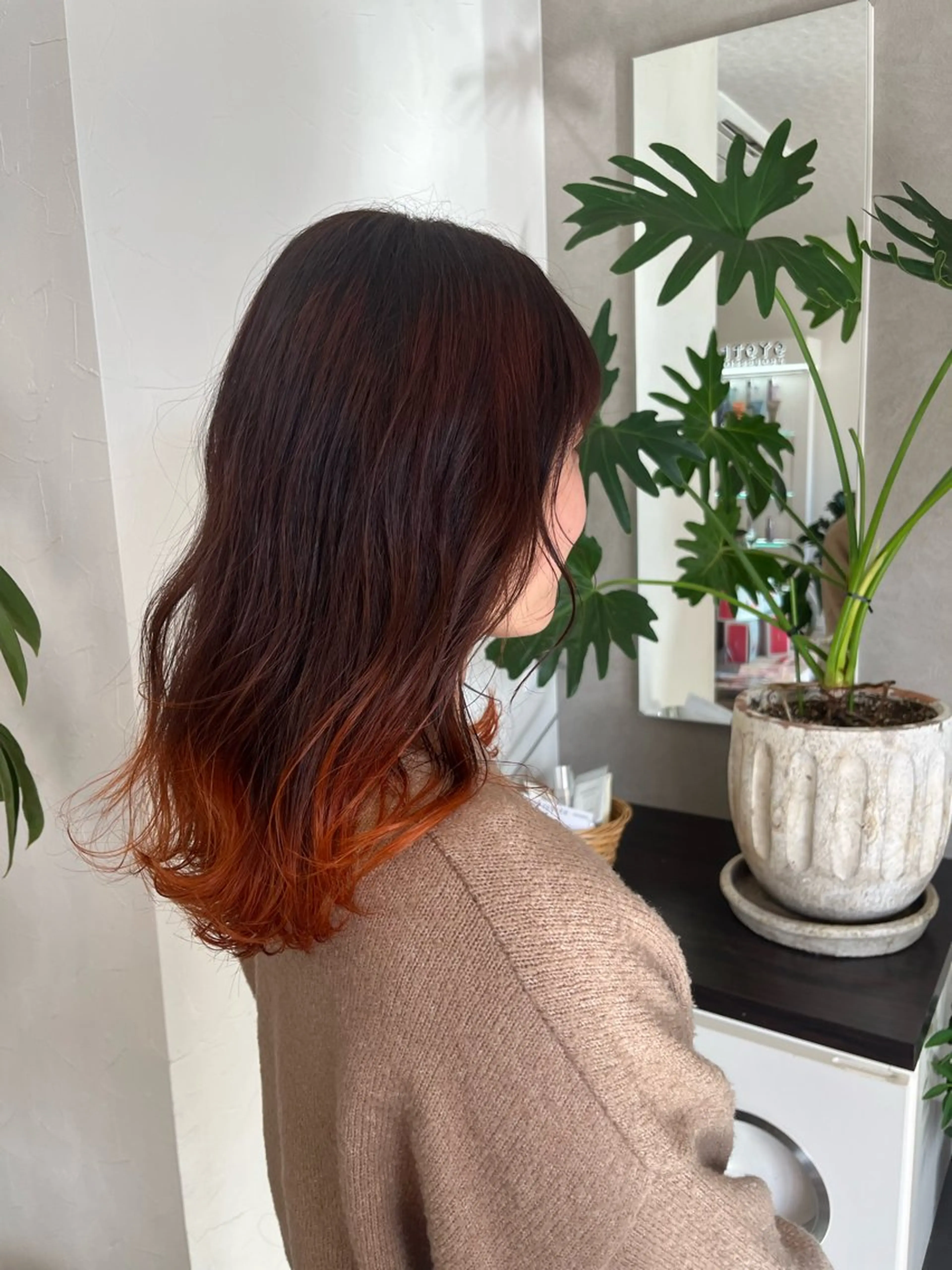 セミロング カラー 柔らかい艶暖色 レイヤー🫧姫汝のヘアスタイル