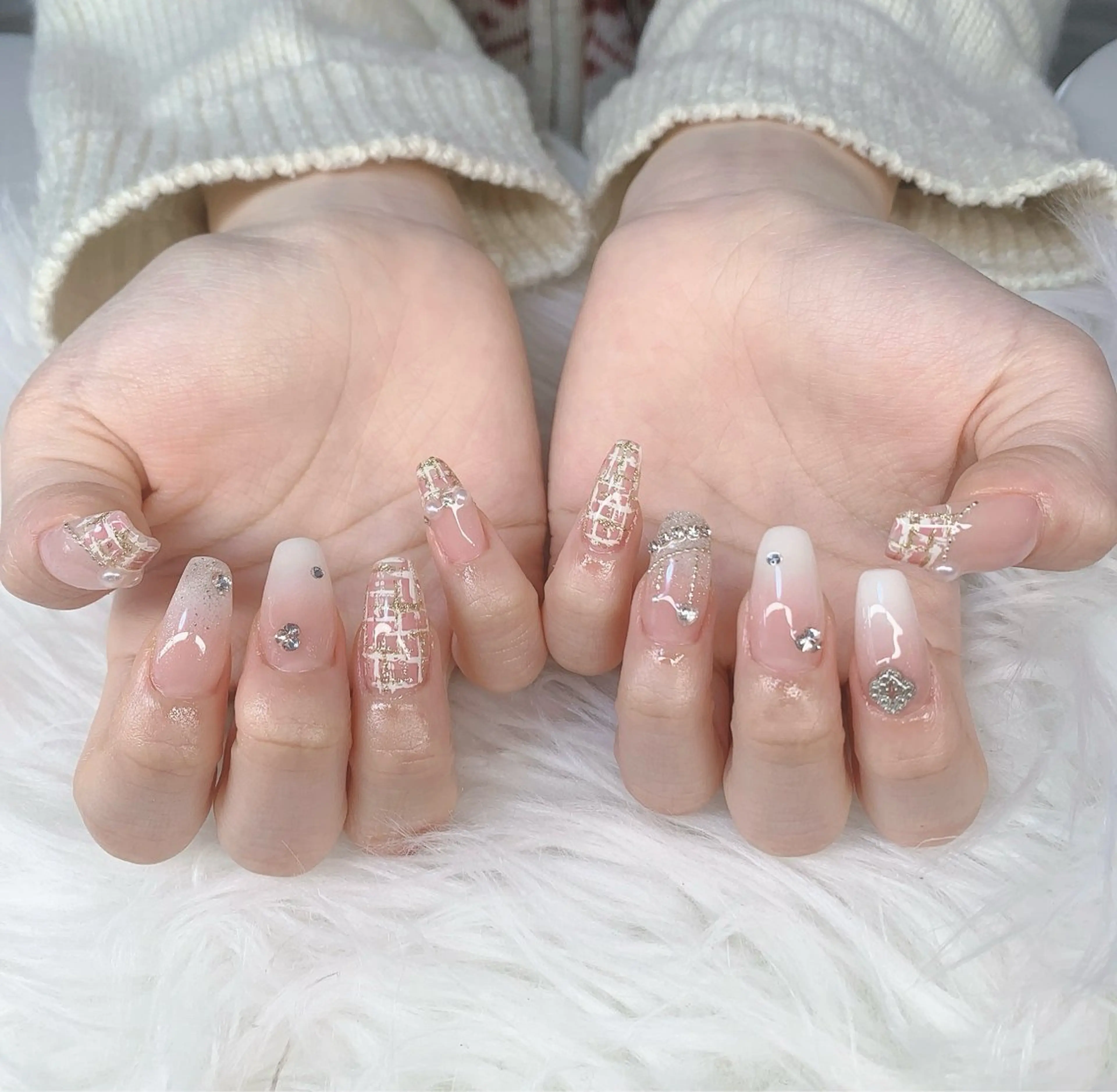 ネイル ハンドネイル T. Leeのネイルデザイン