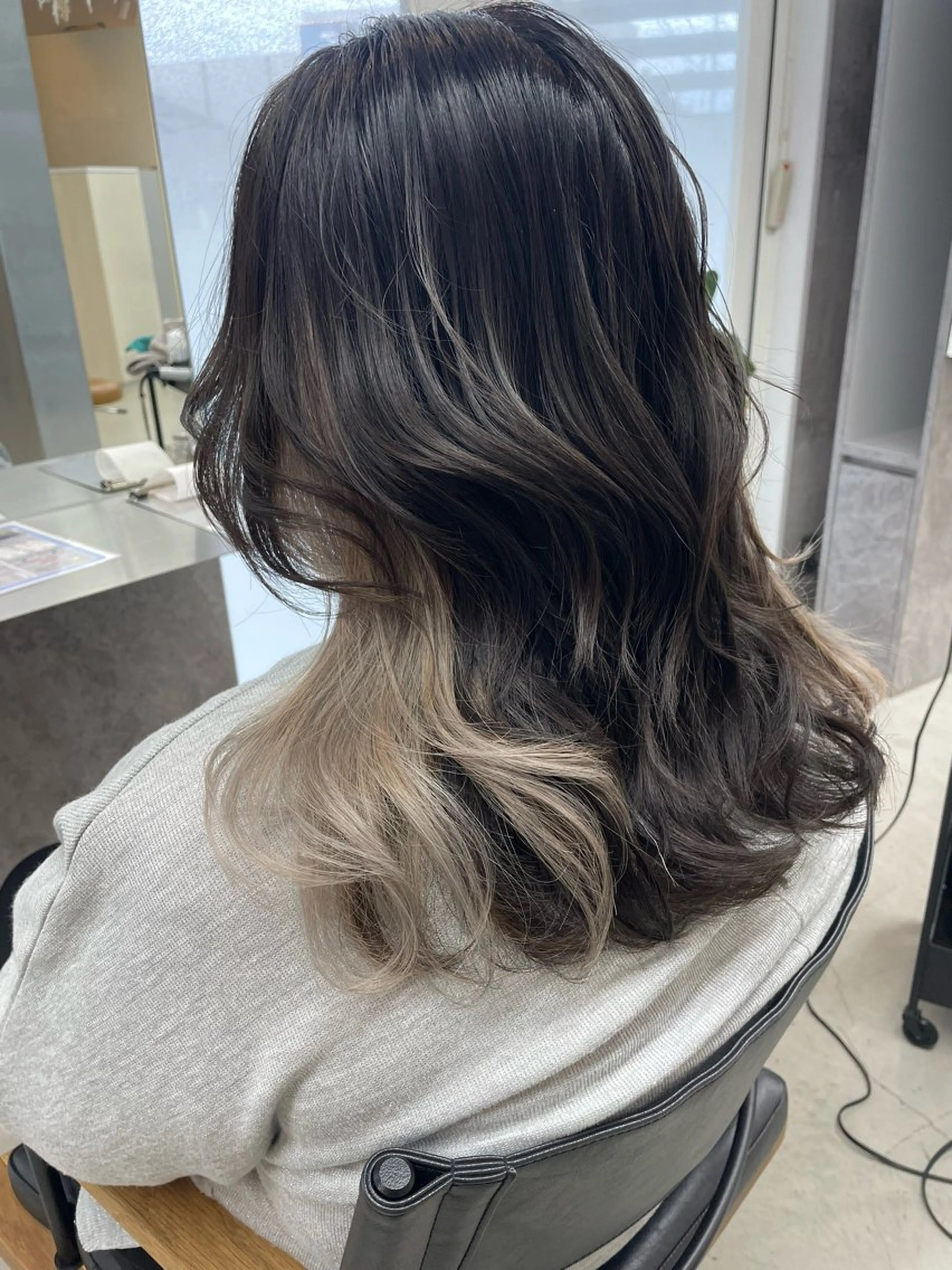 カラー グレージュ カット ヘアカラー 錦 茉李 @lm.mari03のヘアスタイル