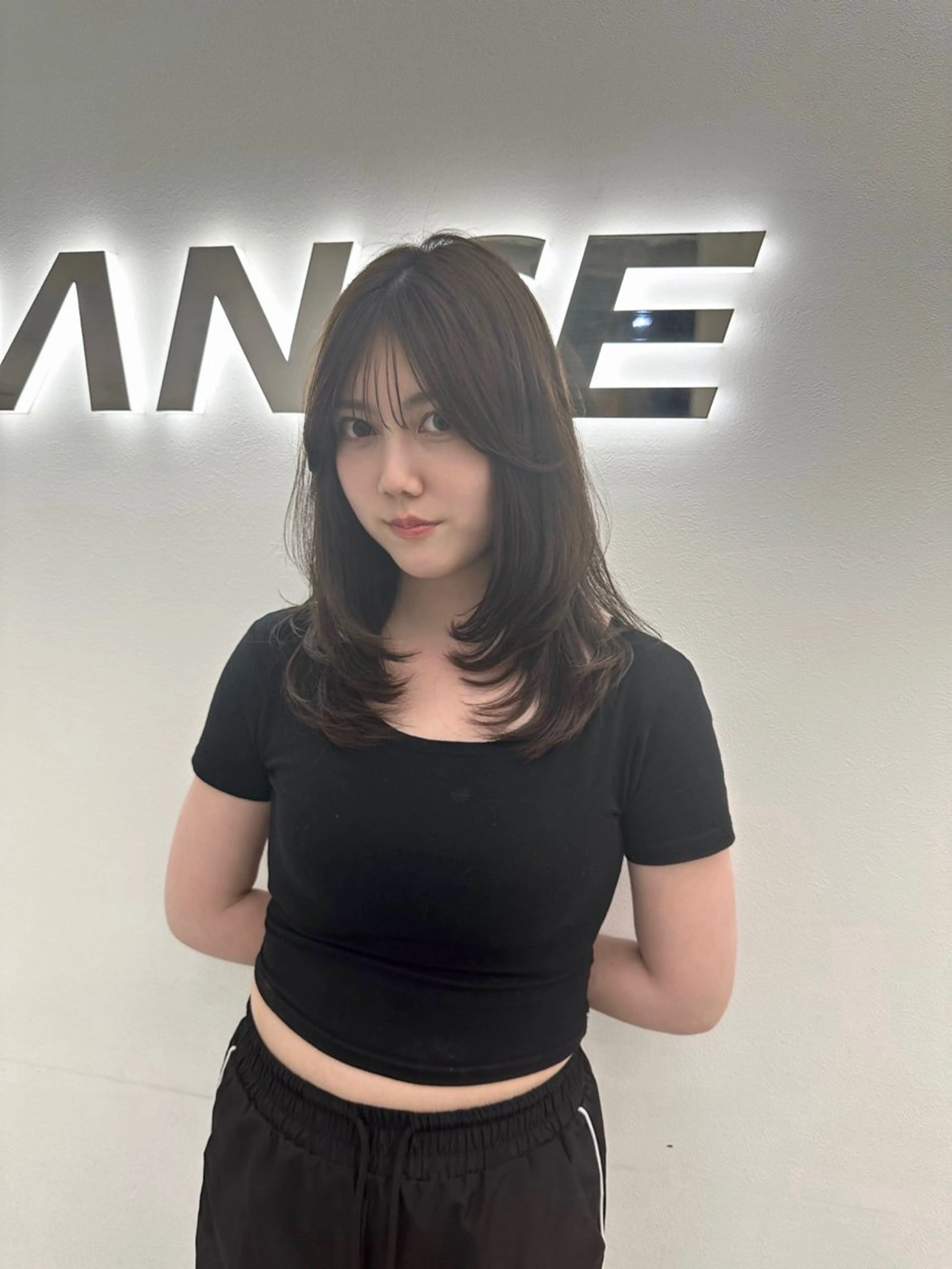 セミロング 顔まわりレイヤー レイヤーカット カット トリートメント ヘッドスパ ヘアセット 🤍ベージュ×艶髪 🤍Ryuta🤍のヘアスタイル