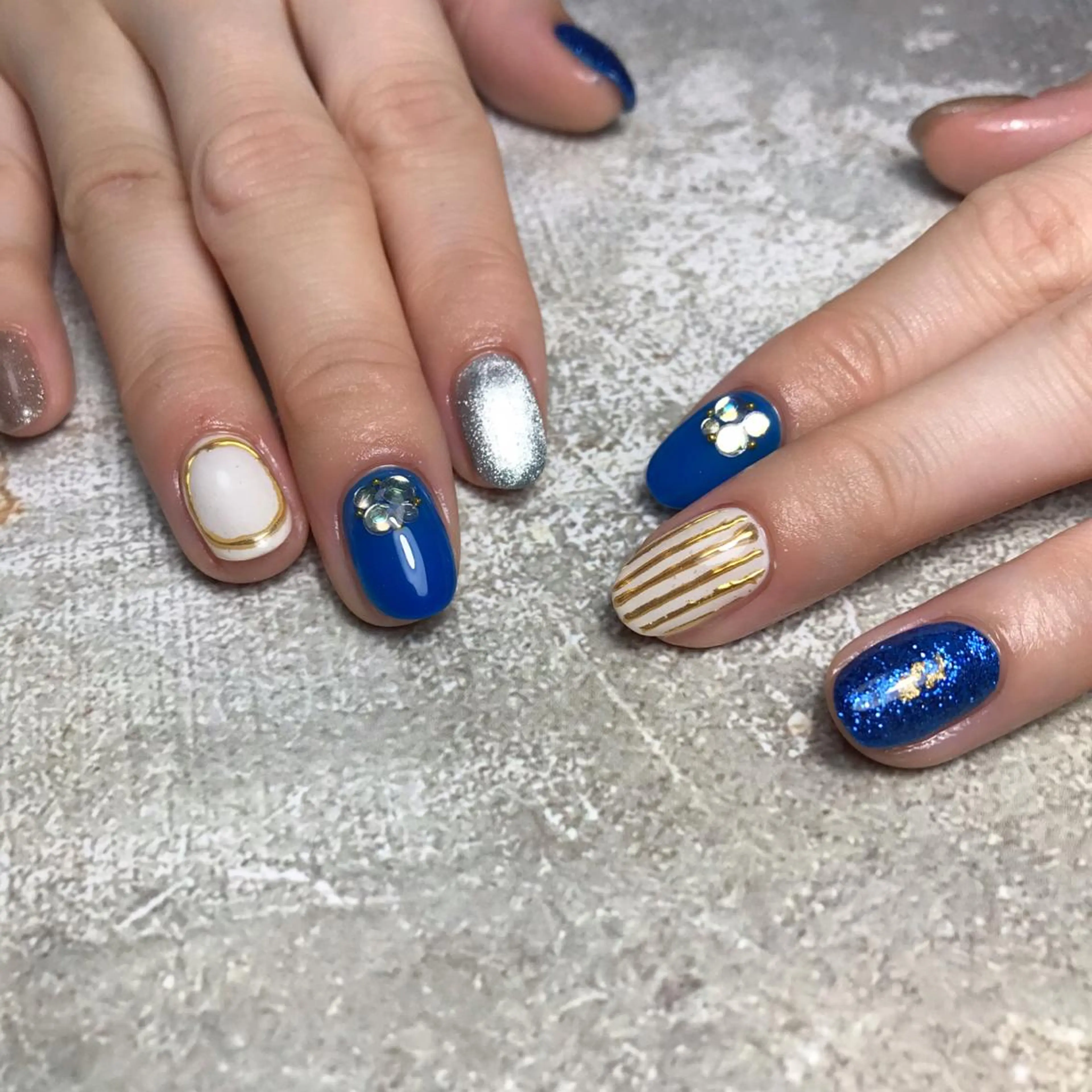 ネイル ブルー ハンドネイル 💅chainail _aiのネイルデザイン