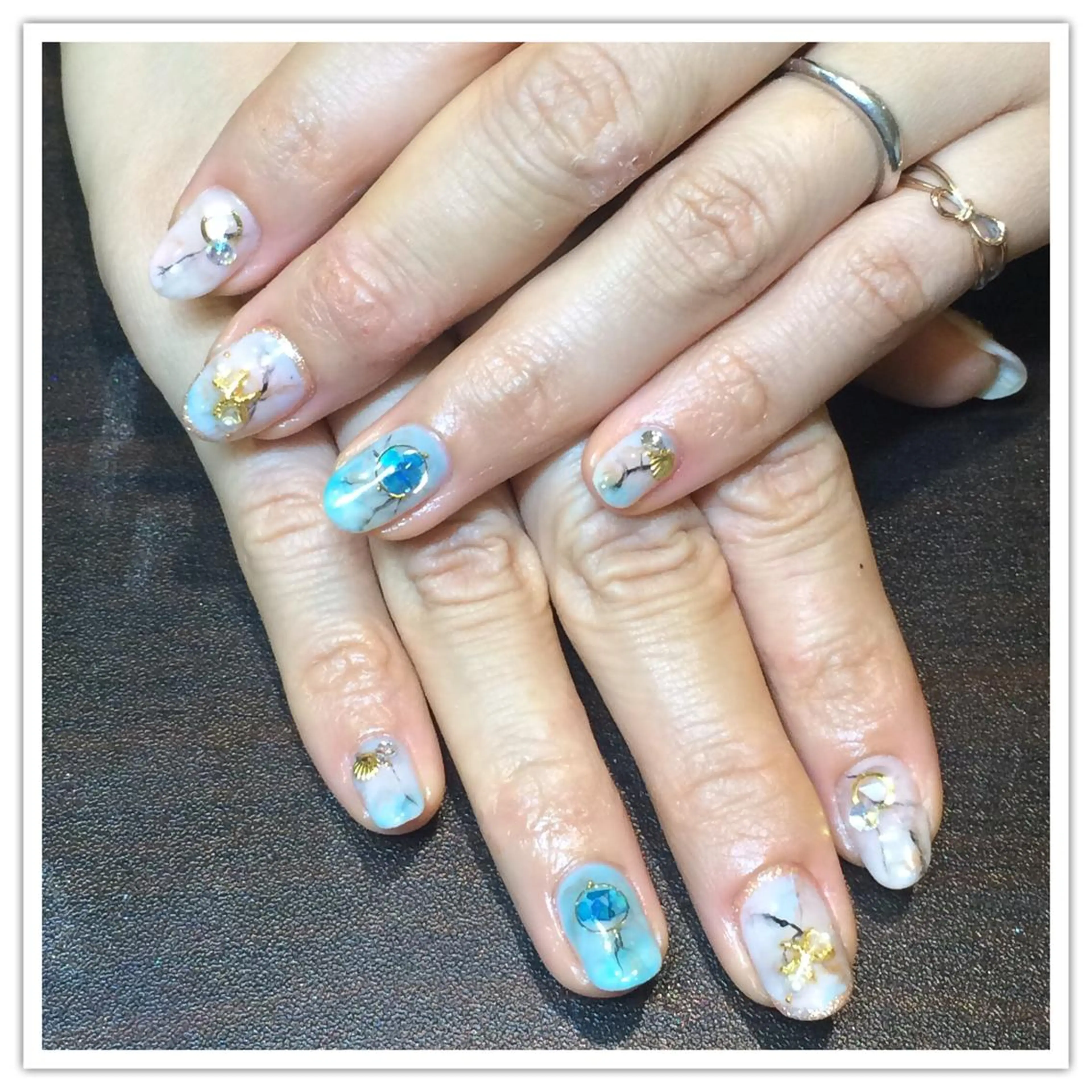 ネイル アートネイル 大理石ネイル(マーブル) M nail はやまうららのネイルデザイン