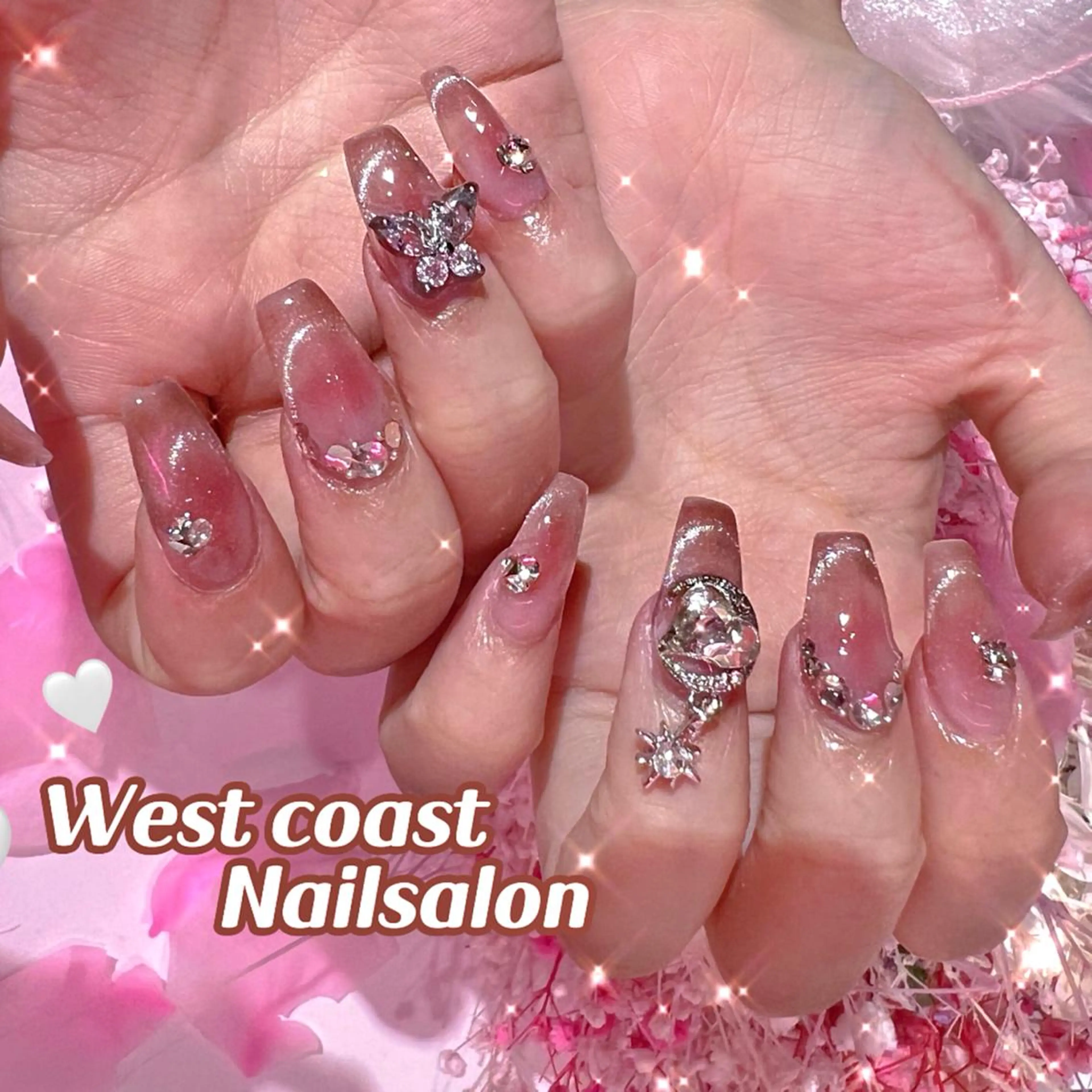 ネイル ストーンネイル ワンホンネイル リボン、ガーリー パーツ放題専門店のネイルデザイン