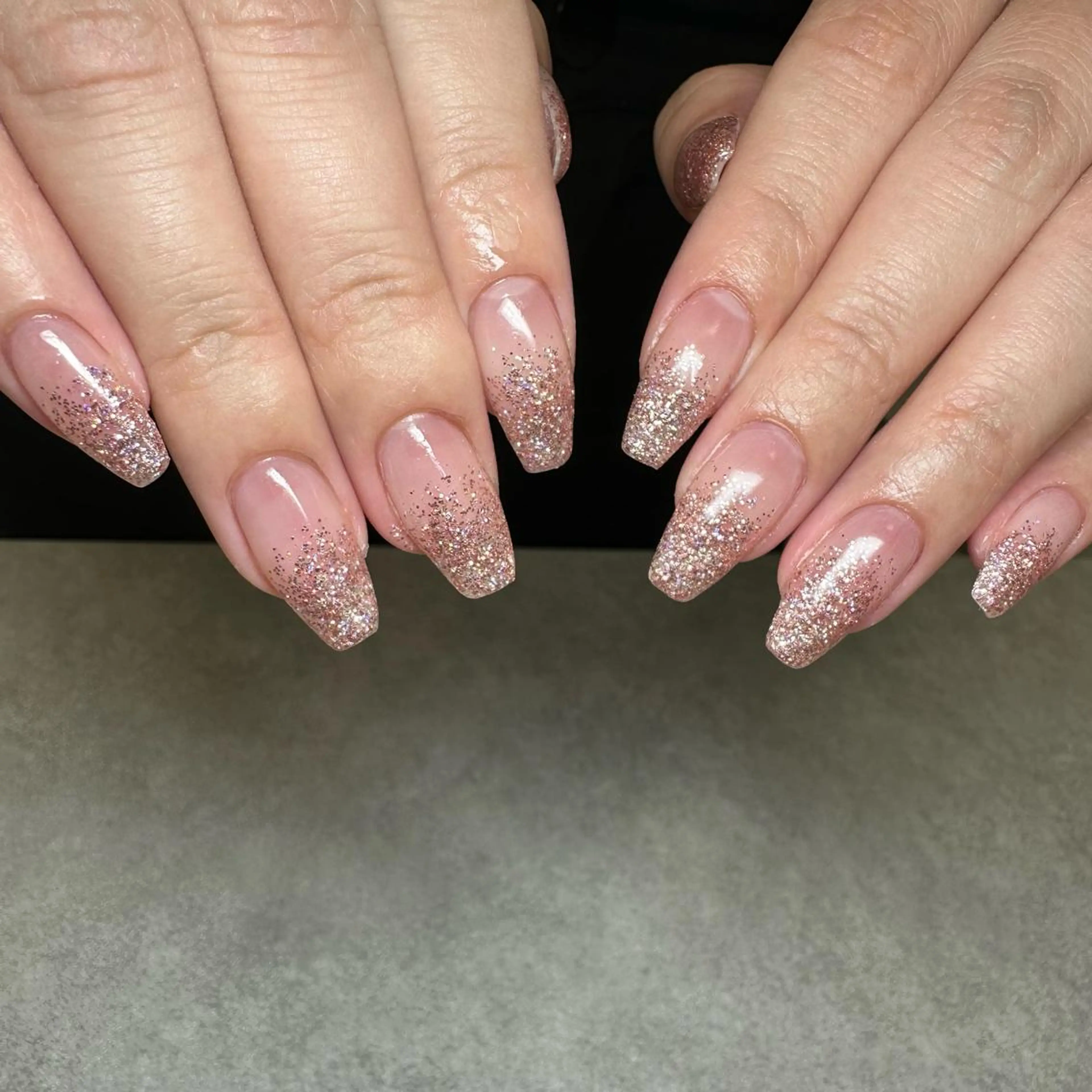 【オフ・ケア込み】ラメグラデーションネイル✨の写真