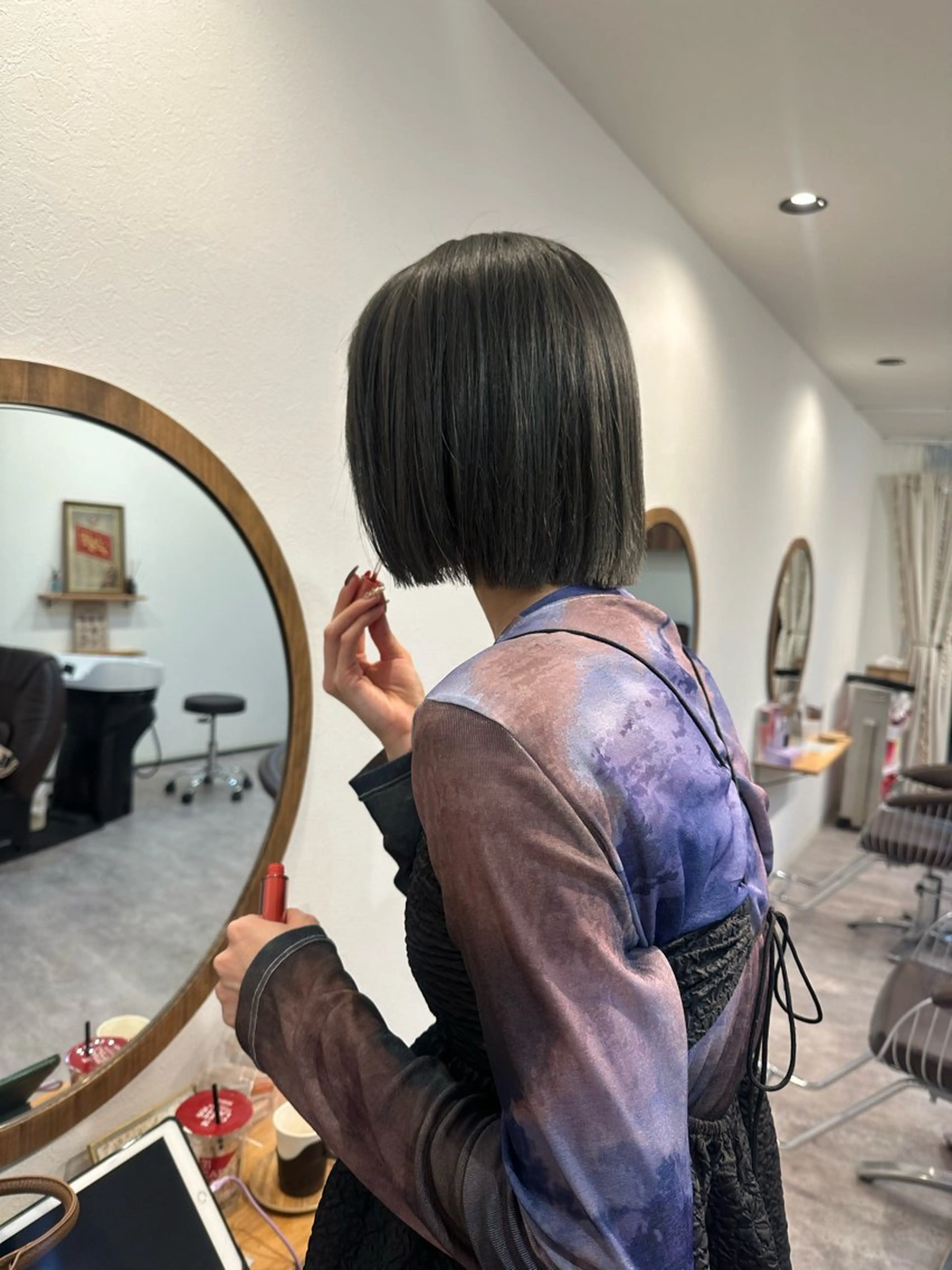 ショート カラー ブリーチ 透明感カラー グレージュ オリーブグレージュ オリーブグレー 梅田 薫のヘアスタイル