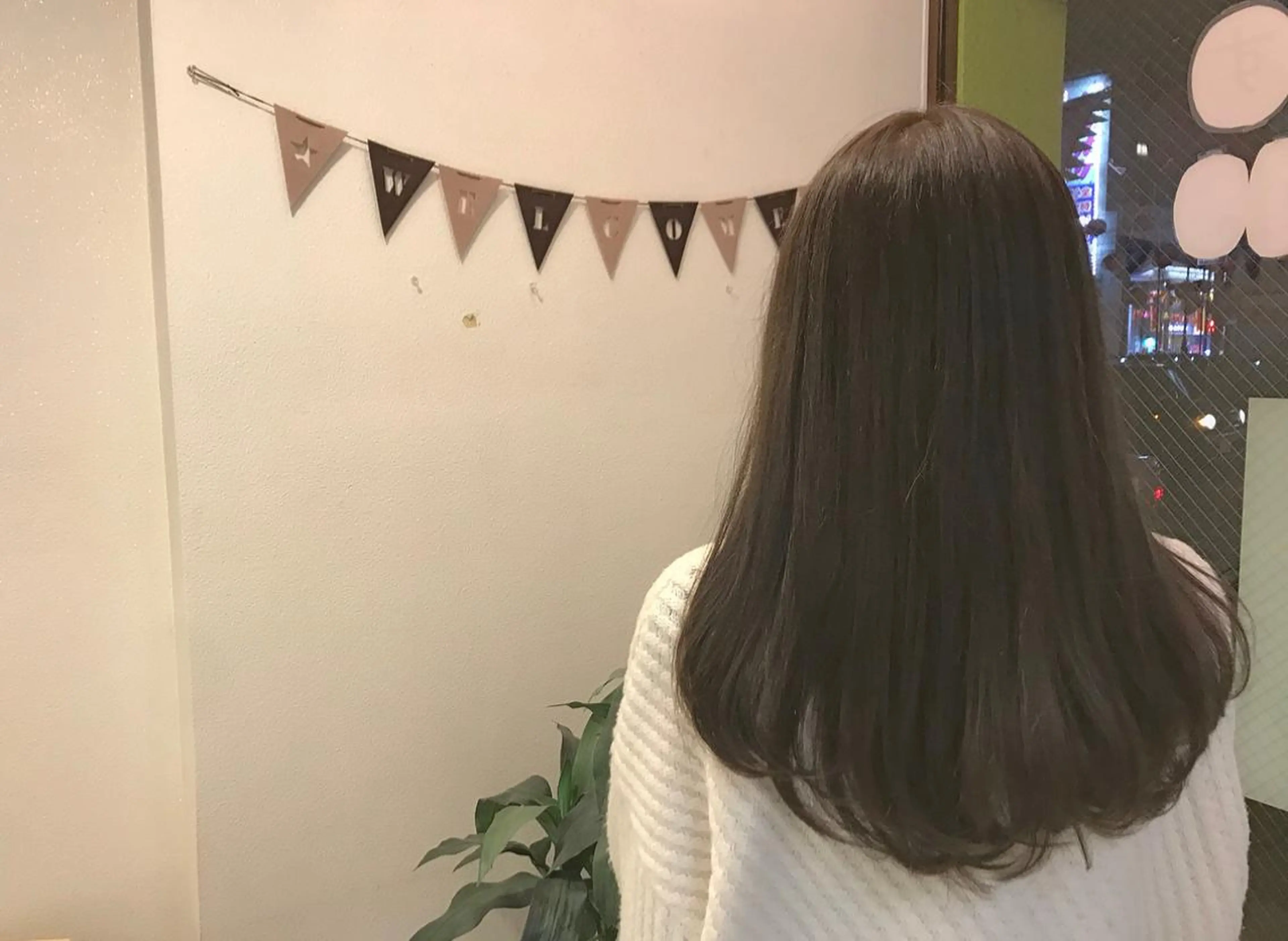 ロング カラー 山口 明日花のヘアスタイル