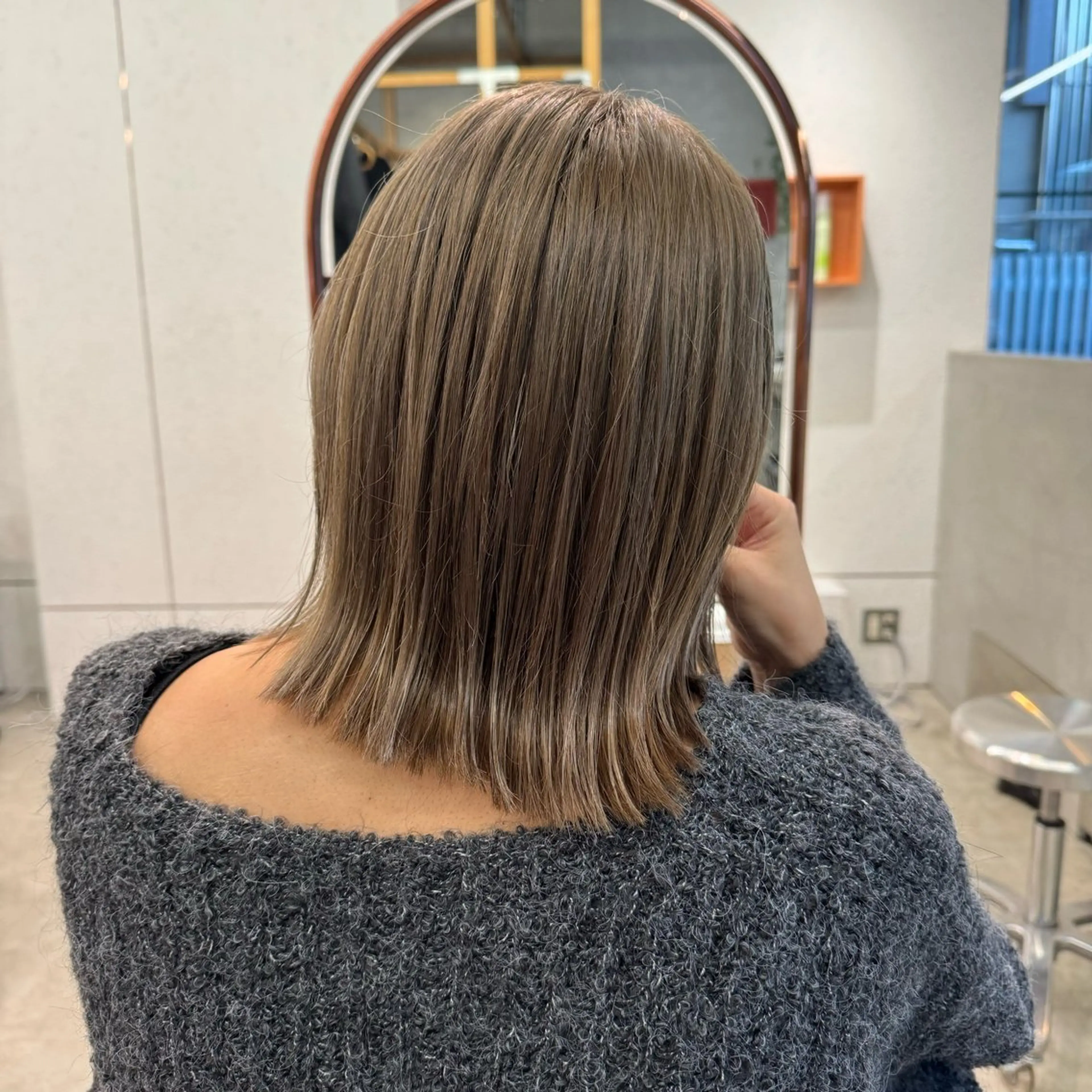 ミディアム カラー ブリーチ グレージュ 【メンズ特化】 イマダナツミのヘアスタイル