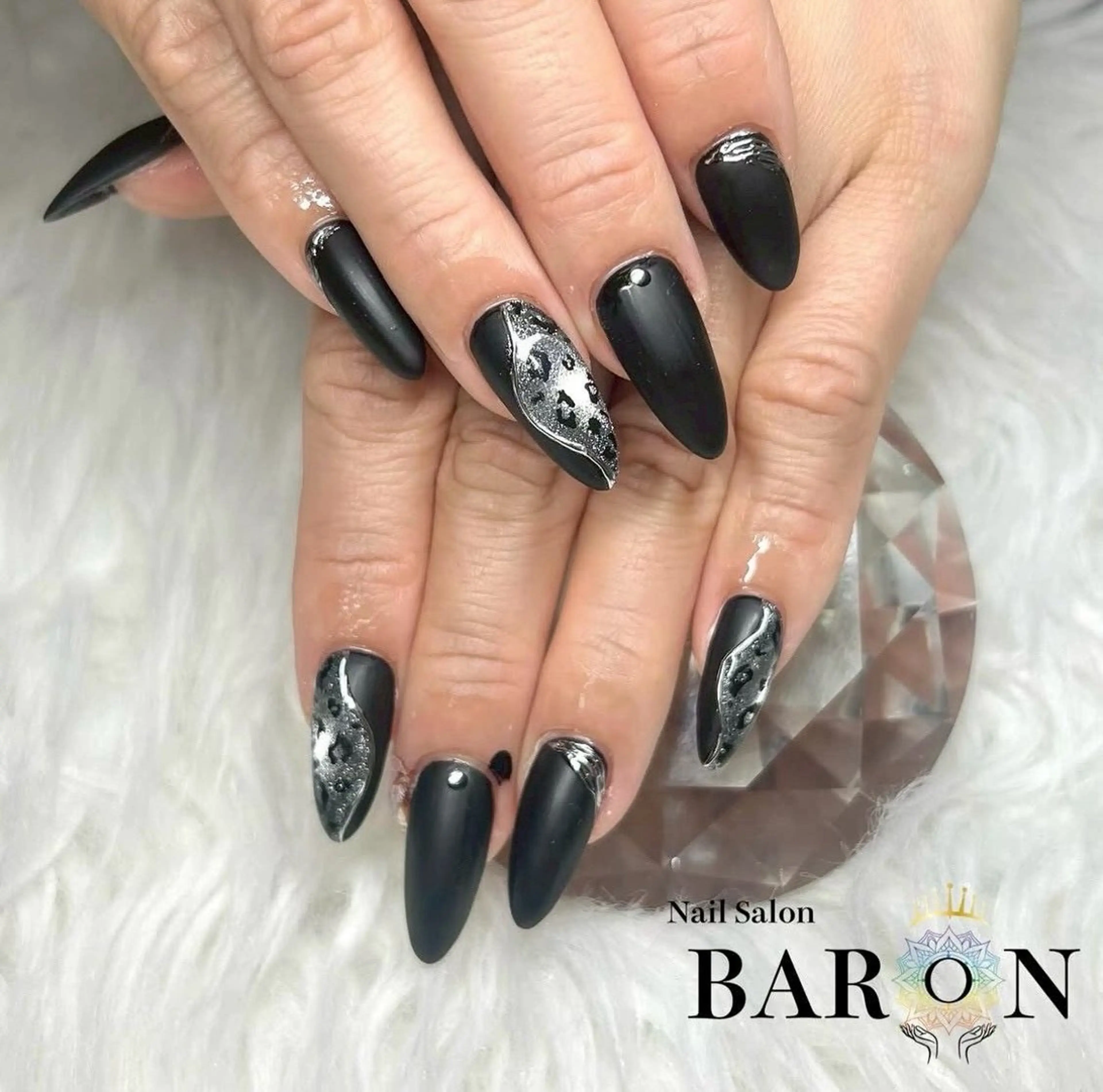 ネイル YOSHINO ♛︎BARON♛︎のネイルデザイン